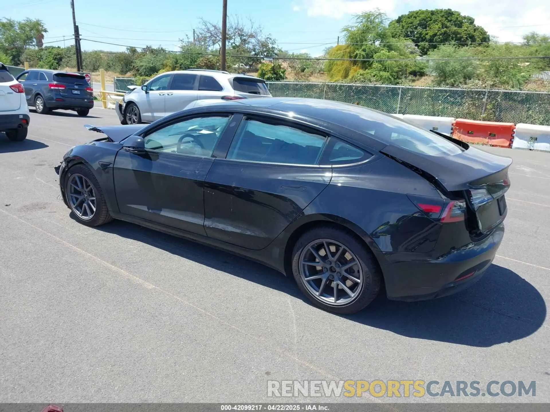 3 Photograph of a damaged car 5YJ3E1EB1MF052968 TESLA MODEL 3 2021