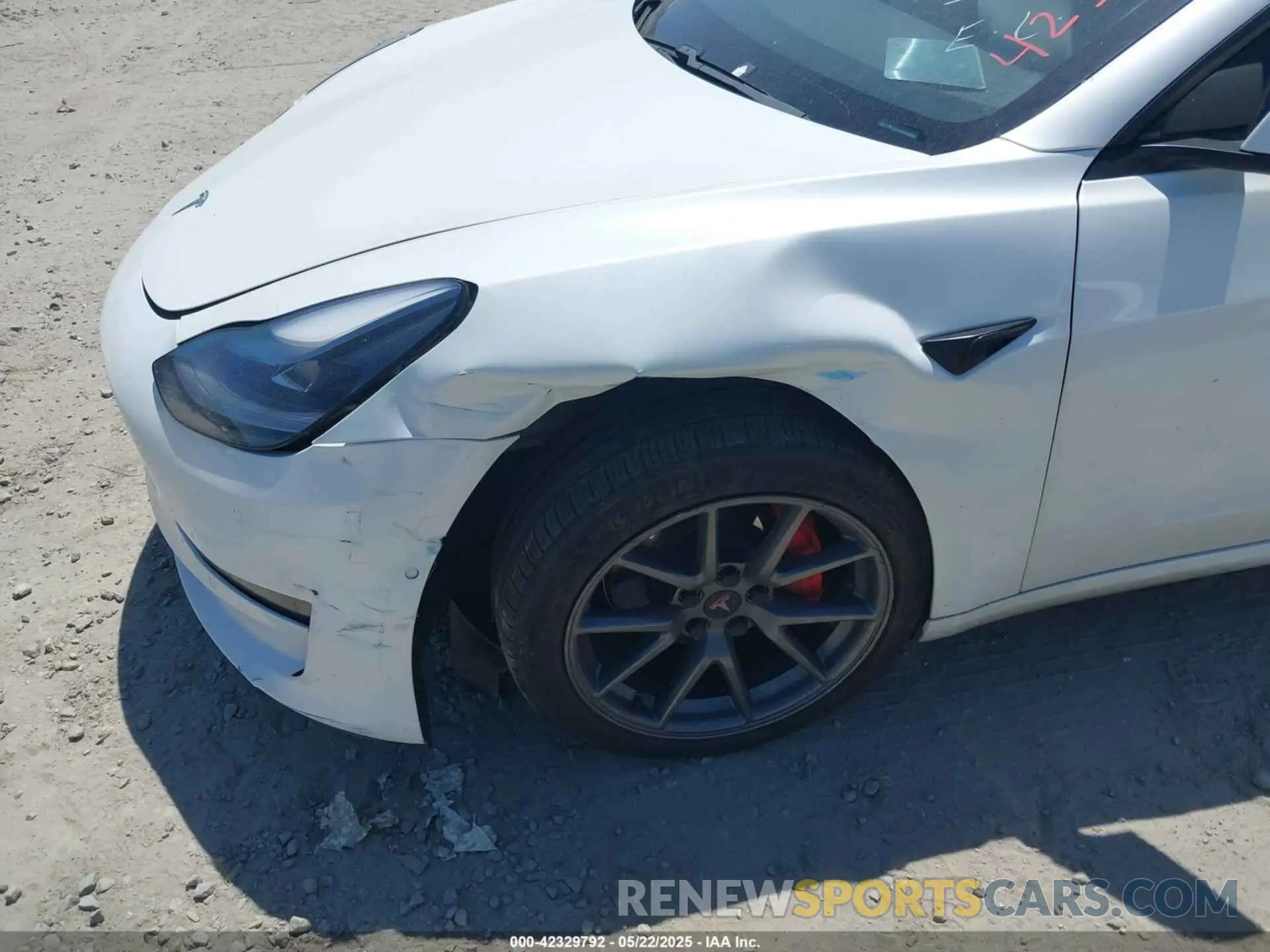 6 Photograph of a damaged car 5YJ3E1EB1MF062710 TESLA MODEL 3 2021