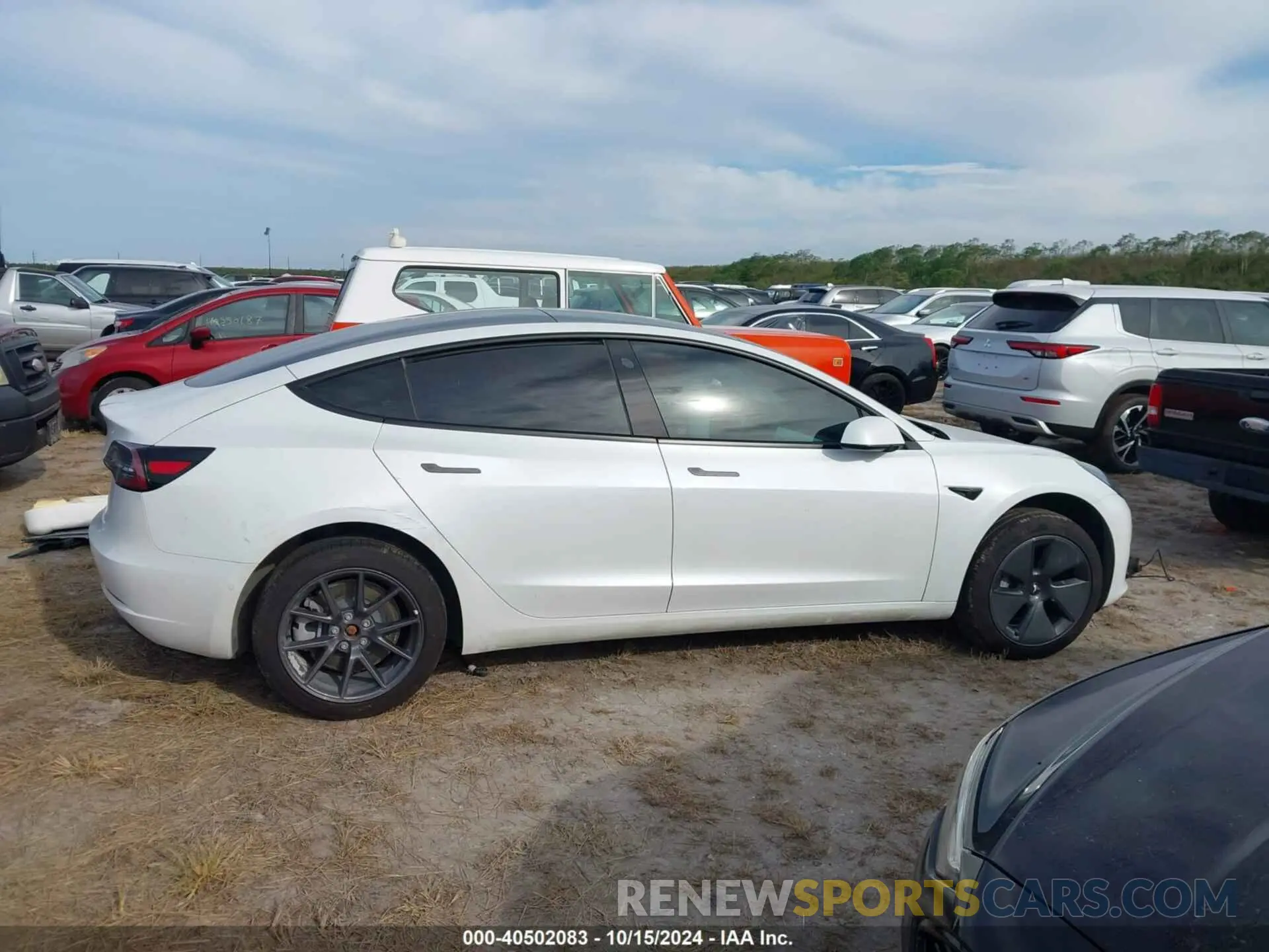 13 Photograph of a damaged car 5YJ3E1EB1MF094332 TESLA MODEL 3 2021