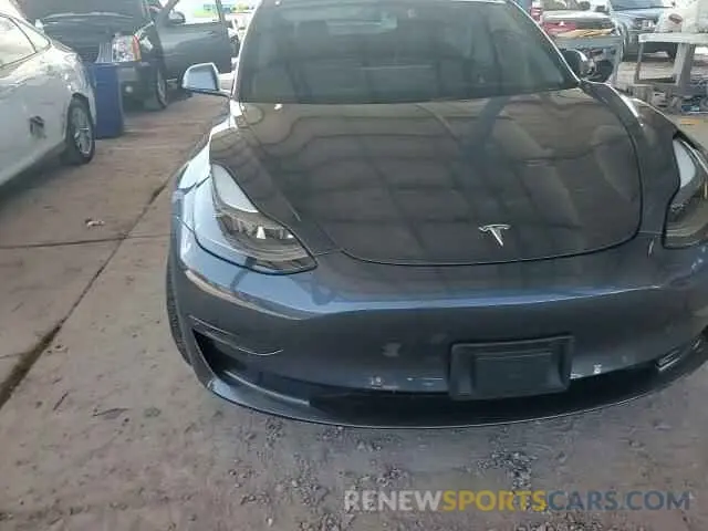 10 Photograph of a damaged car 5YJ3E1EB1MF925764 TESLA MODEL 3 2021