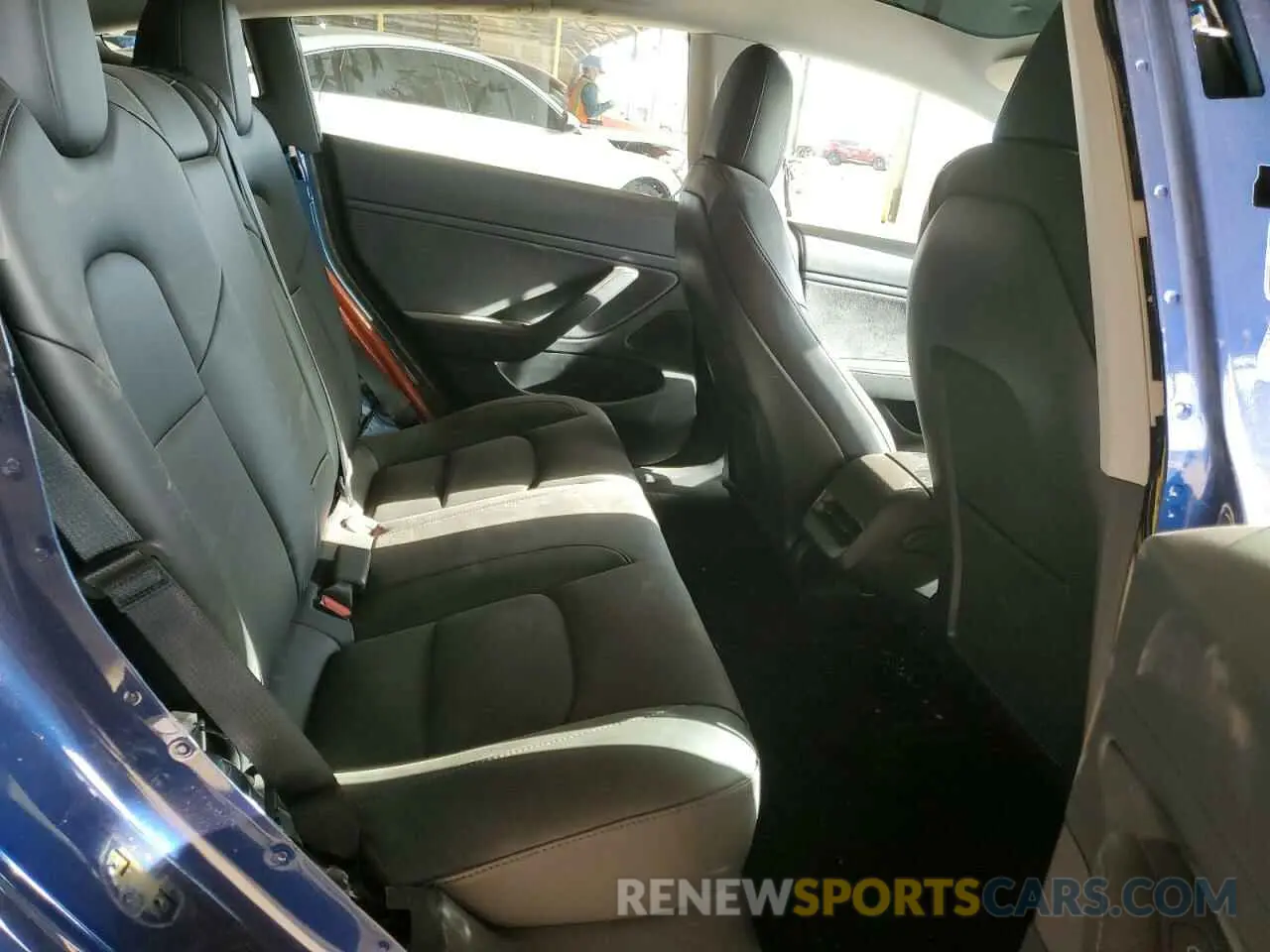 11 Photograph of a damaged car 5YJ3E1EB1MF939020 TESLA MODEL 3 2021