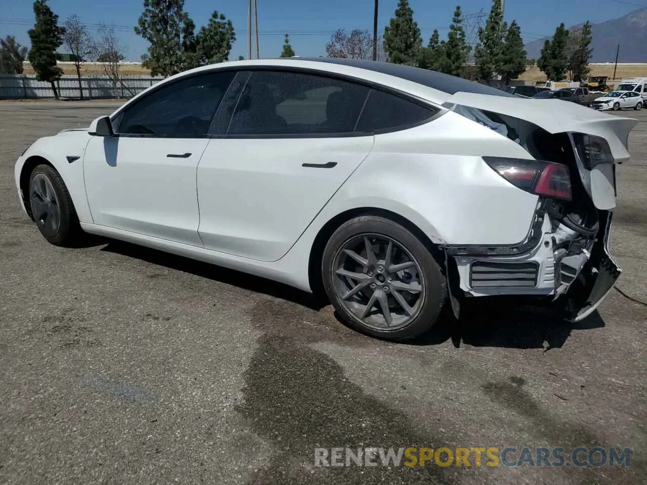 2 Фотография поврежденного автомобиля 5YJ3E1EB2MF007067 TESLA MODEL 3 2021