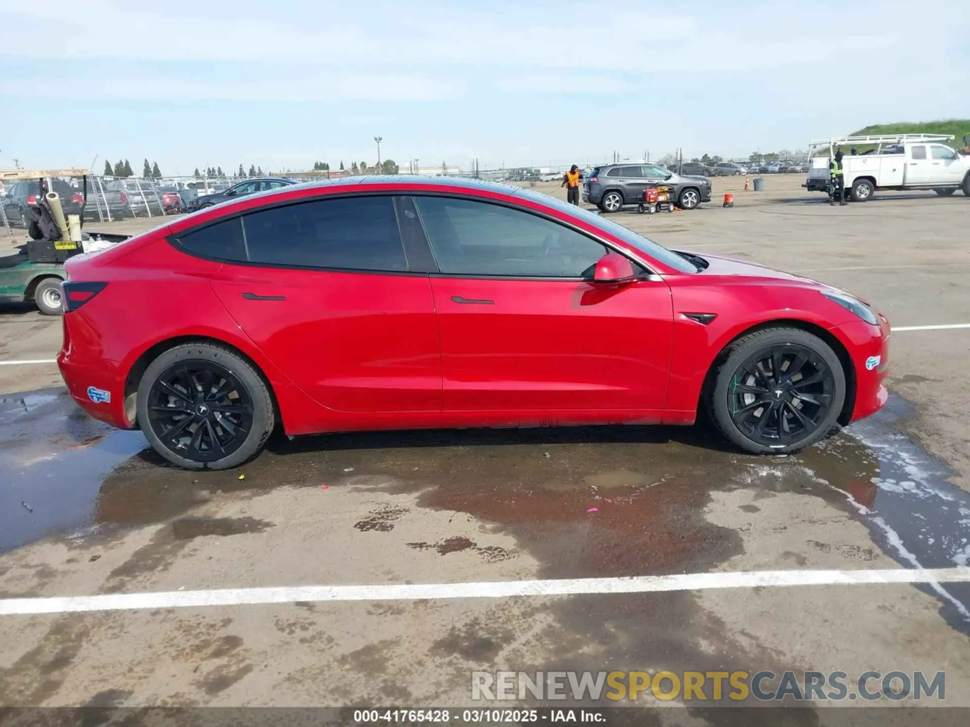 13 Фотография поврежденного автомобиля 5YJ3E1EB2MF015279 TESLA MODEL 3 2021