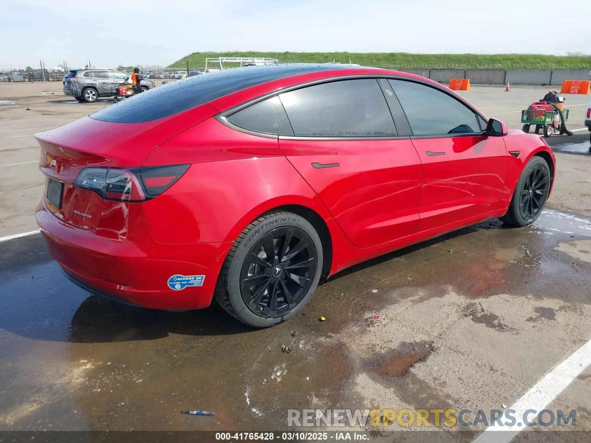 4 Фотография поврежденного автомобиля 5YJ3E1EB2MF015279 TESLA MODEL 3 2021