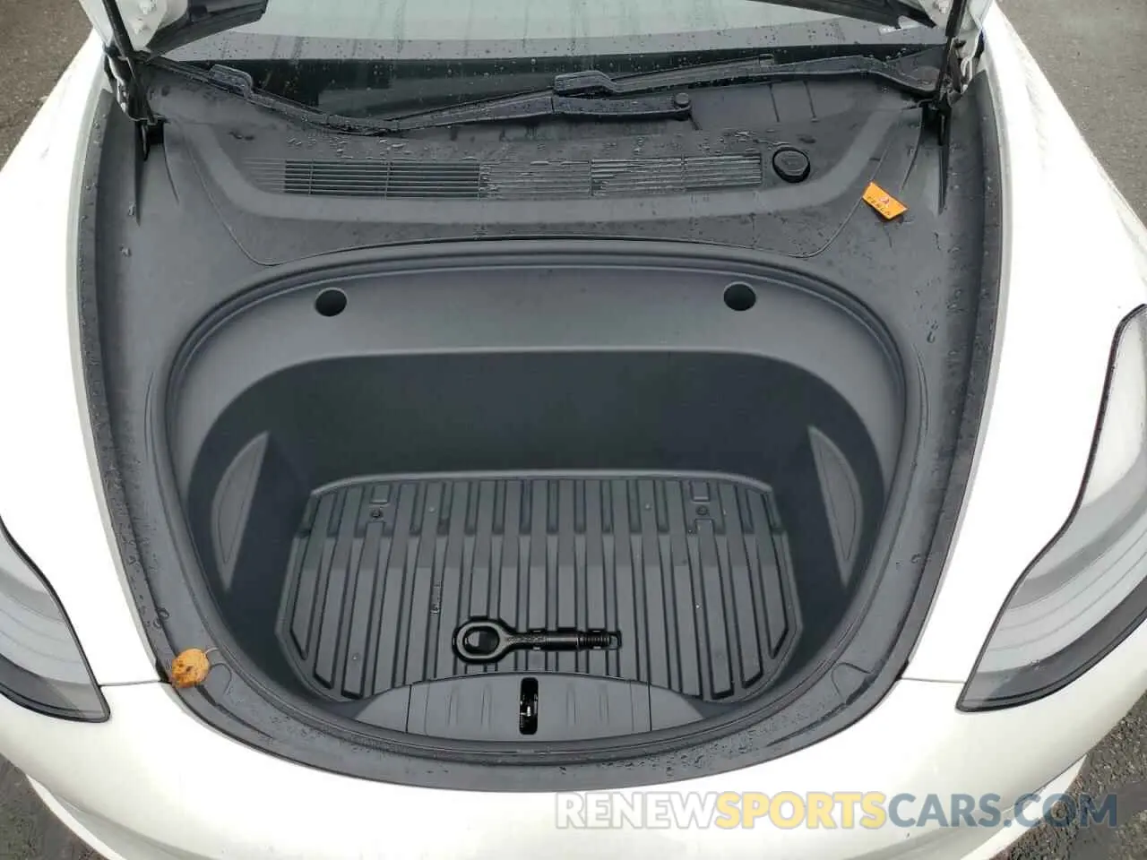 11 Photograph of a damaged car 5YJ3E1EB2MF048413 TESLA MODEL 3 2021