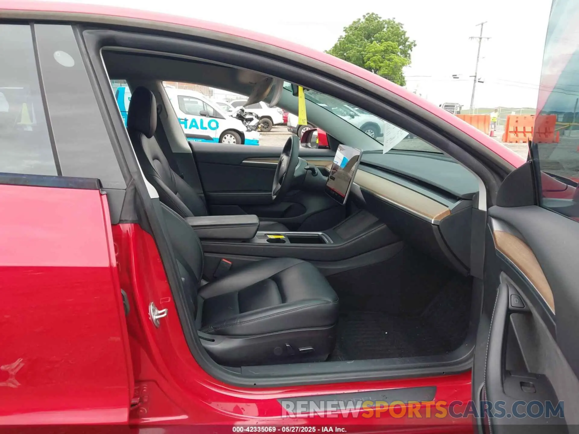 5 Photograph of a damaged car 5YJ3E1EB2MF061663 TESLA MODEL 3 2021
