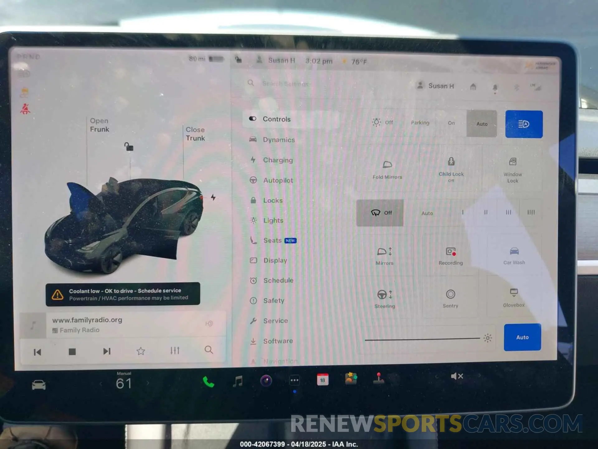 19 Photograph of a damaged car 5YJ3E1EB2MF065583 TESLA MODEL 3 2021