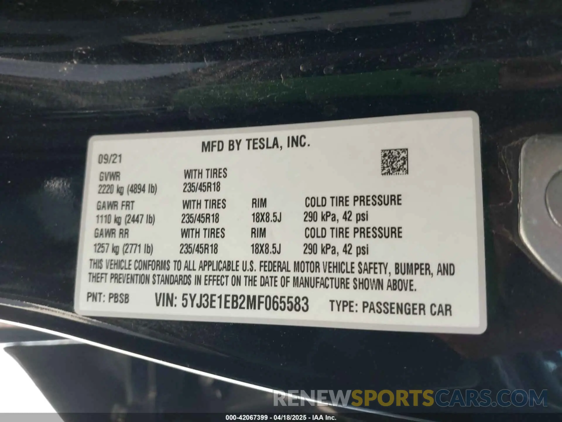 9 Photograph of a damaged car 5YJ3E1EB2MF065583 TESLA MODEL 3 2021