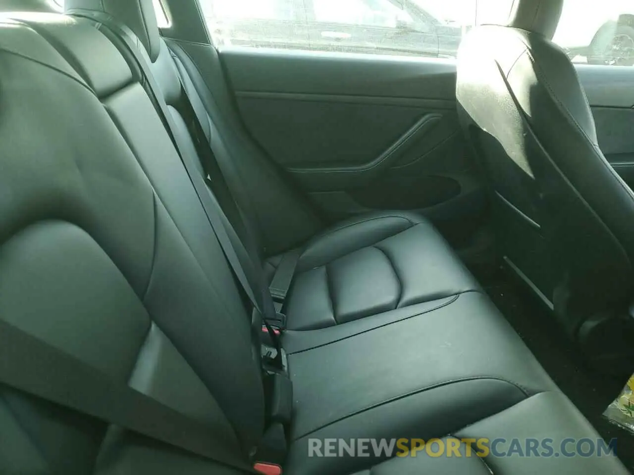 10 Photograph of a damaged car 5YJ3E1EB2MF087759 TESLA MODEL 3 2021