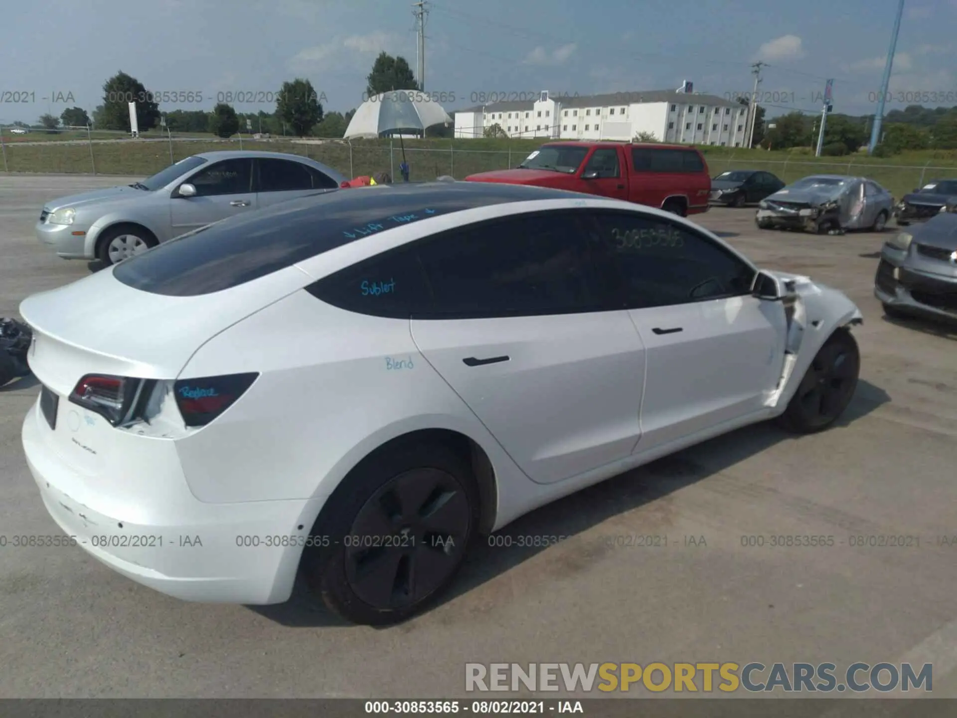 4 Фотография поврежденного автомобиля 5YJ3E1EB2MF837015 TESLA MODEL 3 2021