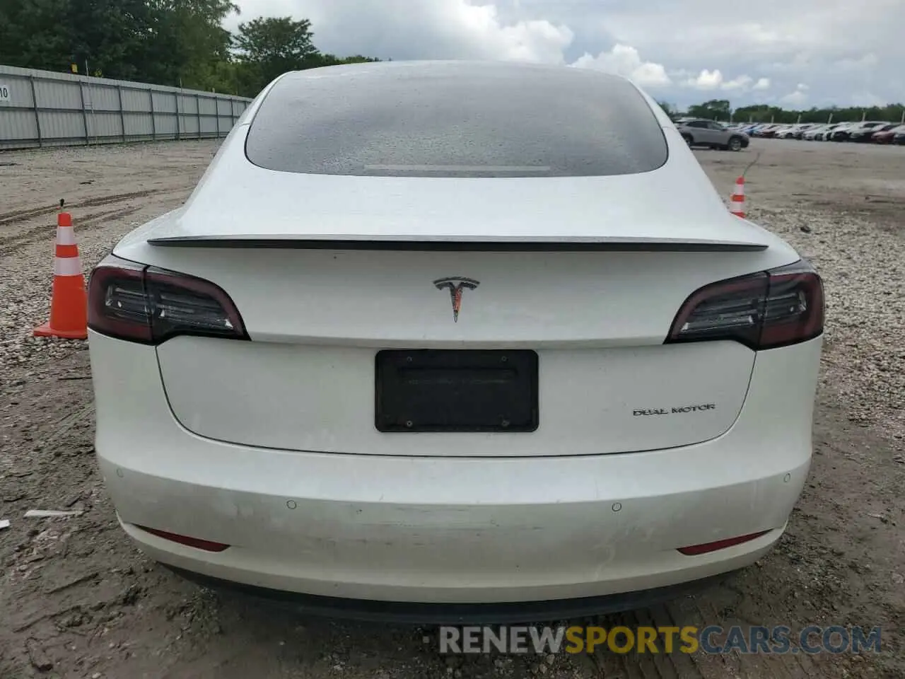 6 Фотография поврежденного автомобиля 5YJ3E1EB2MF902056 TESLA MODEL 3 2021