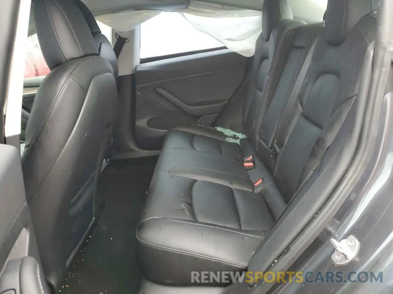 10 Photograph of a damaged car 5YJ3E1EB3MF019695 TESLA MODEL 3 2021