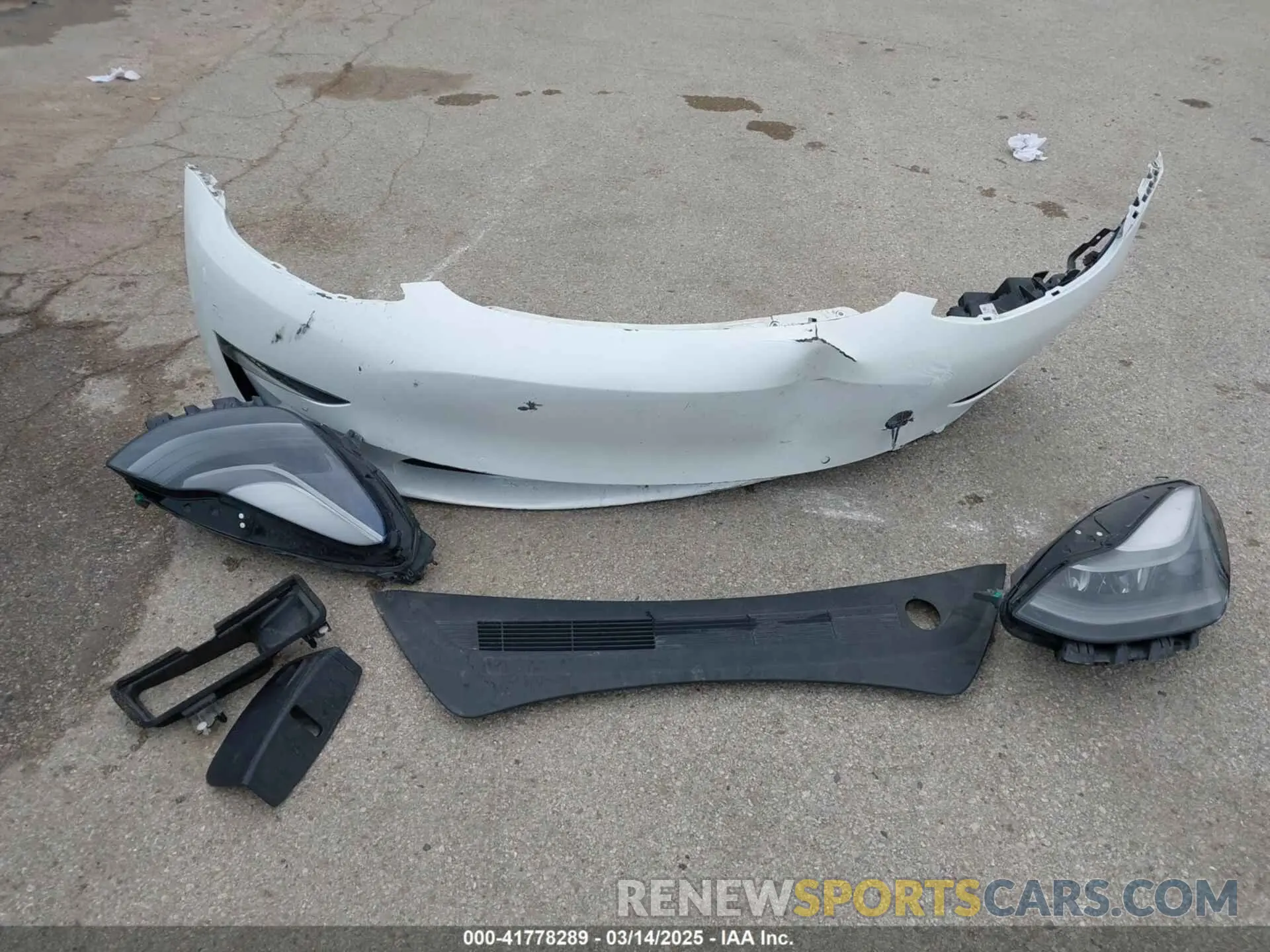 12 Photograph of a damaged car 5YJ3E1EB3MF059713 TESLA MODEL 3 2021
