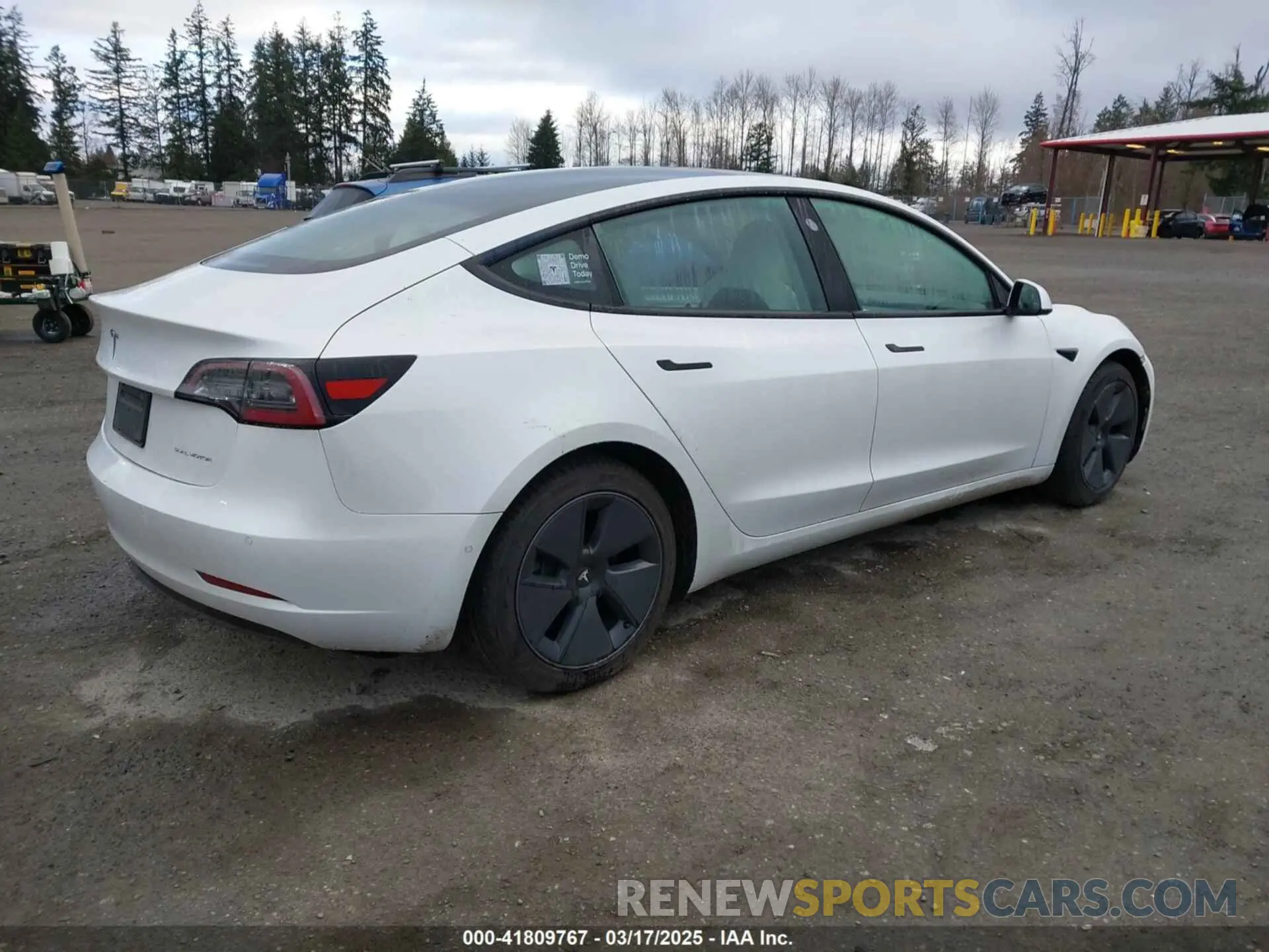 4 Photograph of a damaged car 5YJ3E1EB3MF856009 TESLA MODEL 3 2021