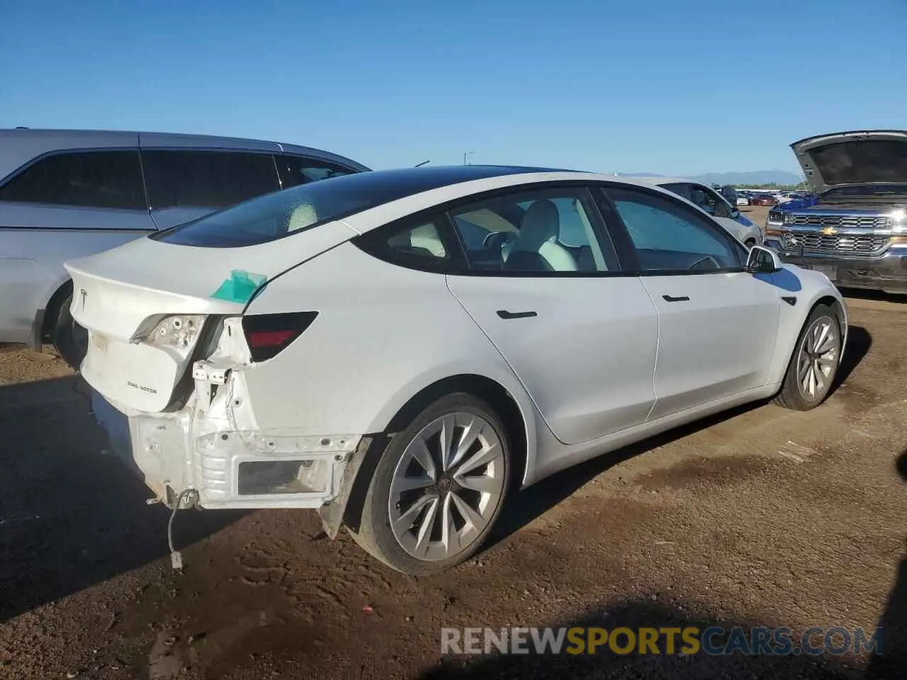 3 Photograph of a damaged car 5YJ3E1EB3MF975484 TESLA MODEL 3 2021