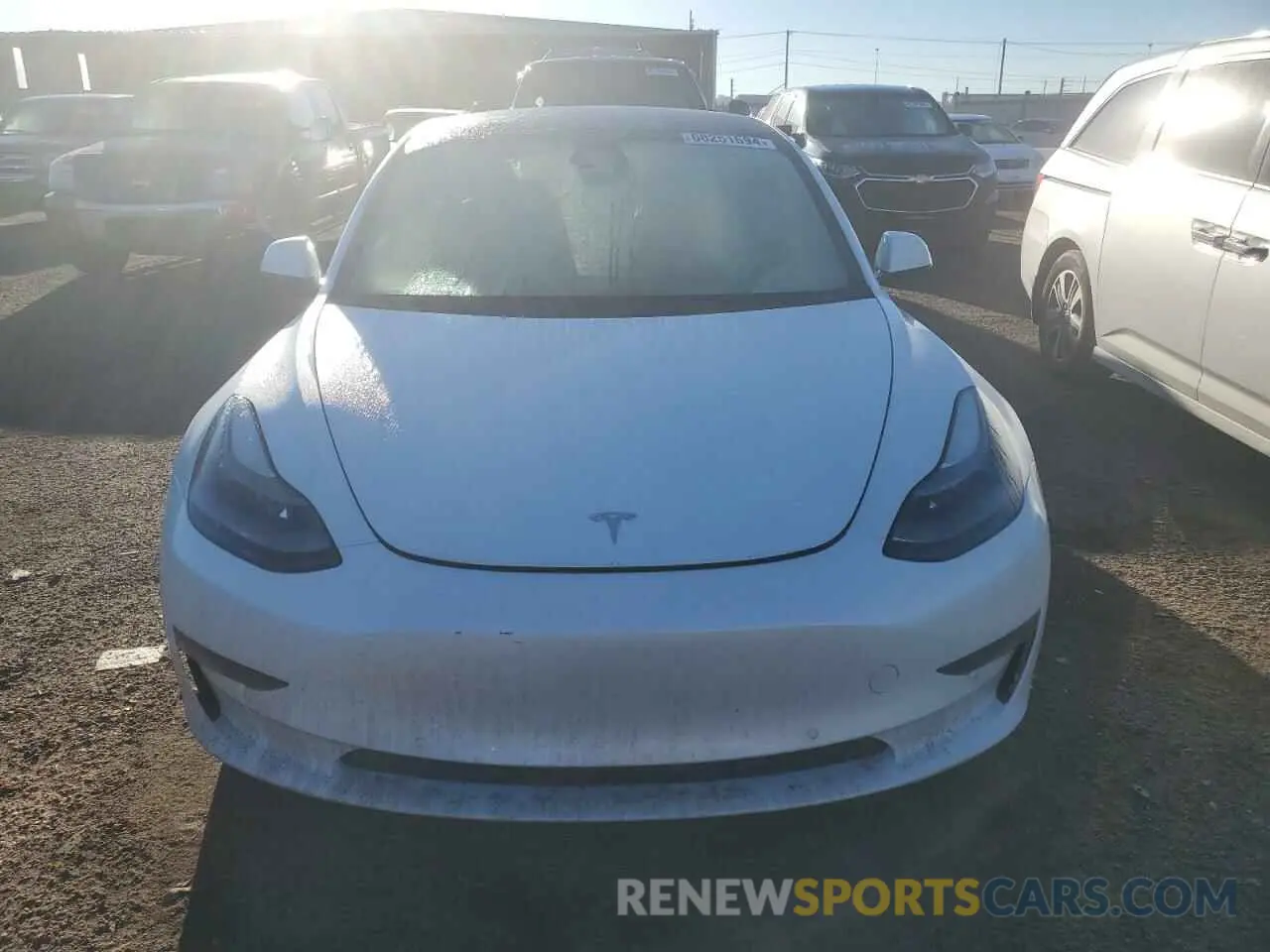 5 Photograph of a damaged car 5YJ3E1EB3MF975484 TESLA MODEL 3 2021