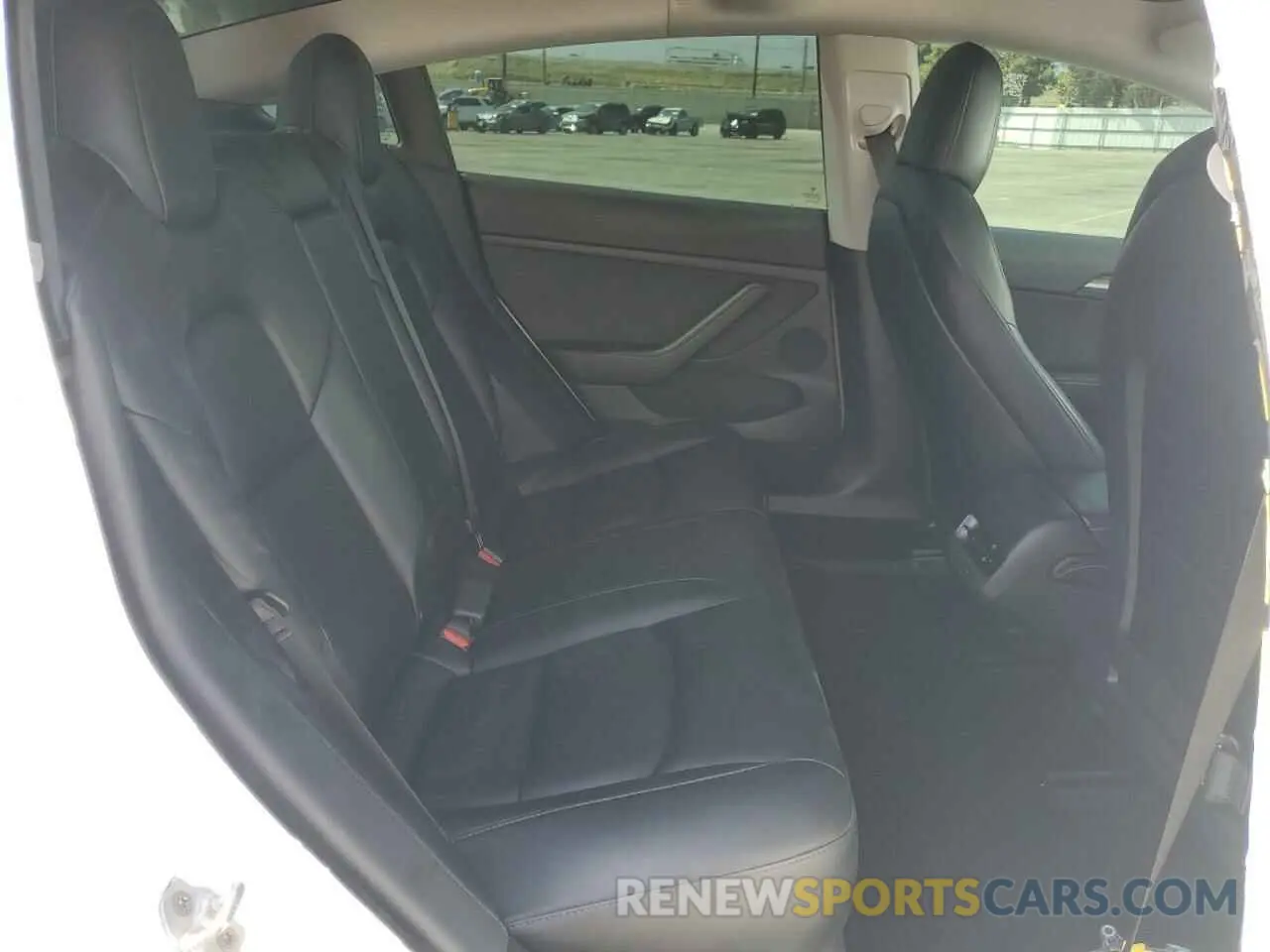 10 Photograph of a damaged car 5YJ3E1EB4MF002906 TESLA MODEL 3 2021