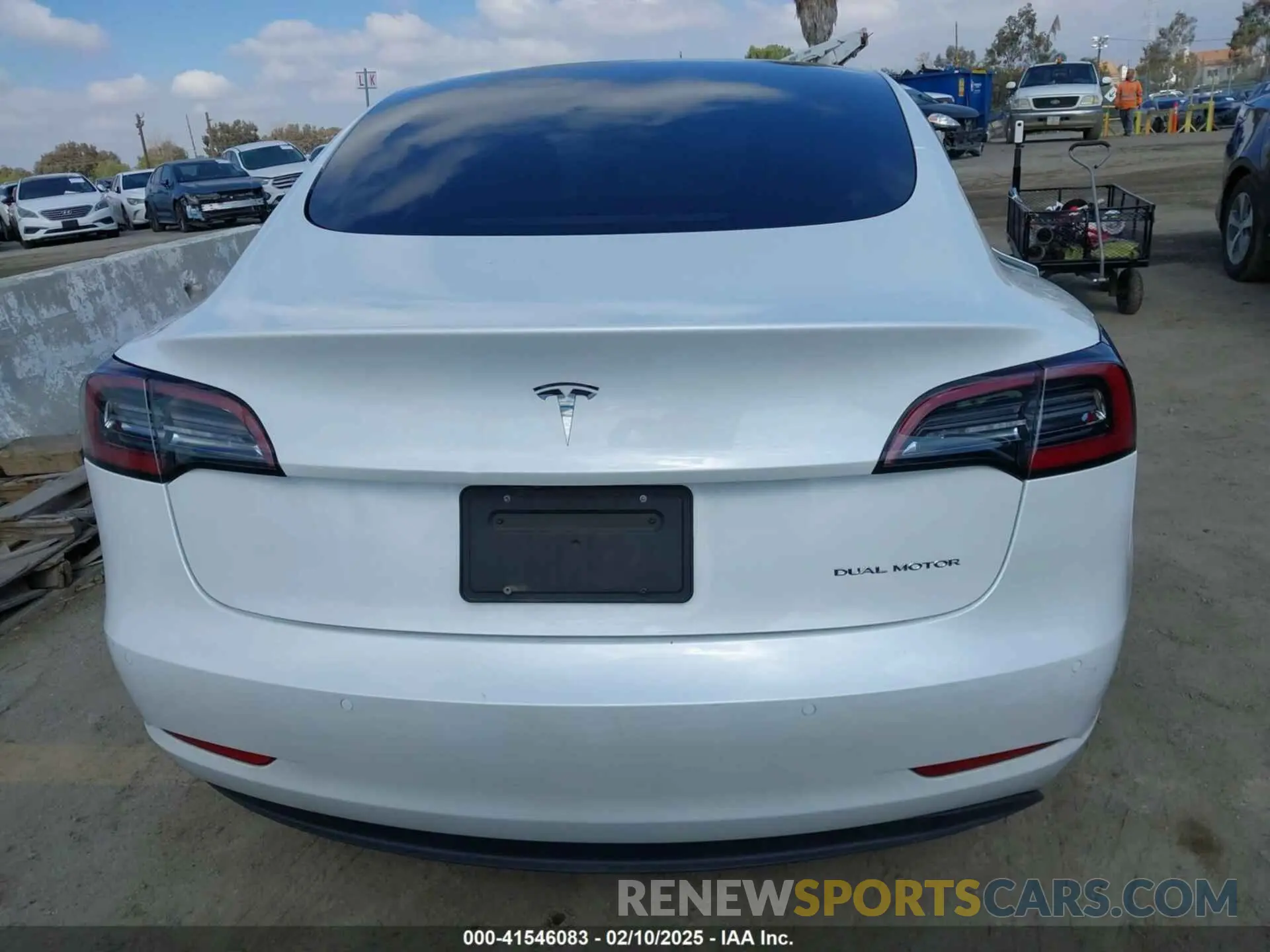 16 Photograph of a damaged car 5YJ3E1EB4MF010097 TESLA MODEL 3 2021