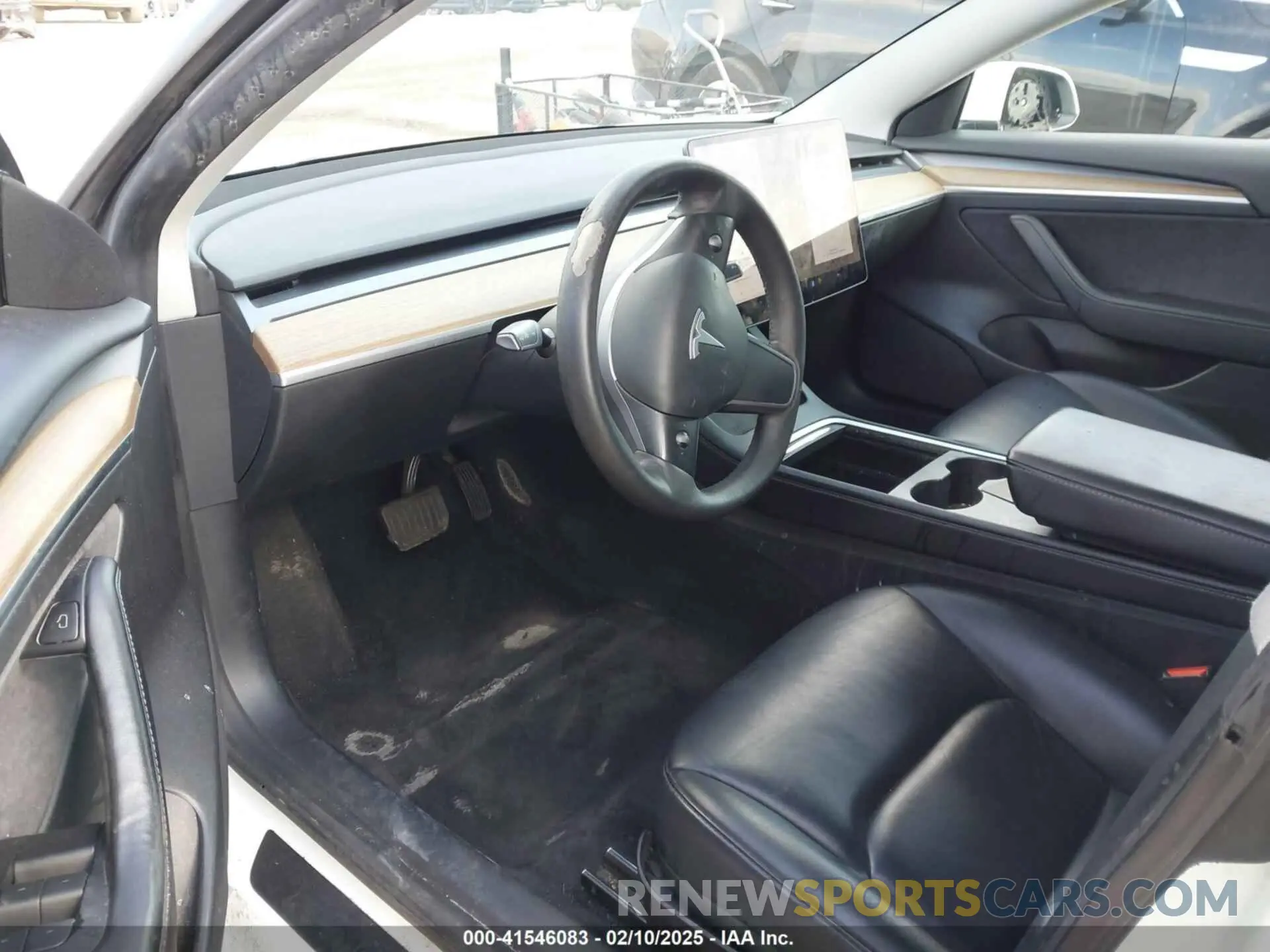 5 Photograph of a damaged car 5YJ3E1EB4MF010097 TESLA MODEL 3 2021