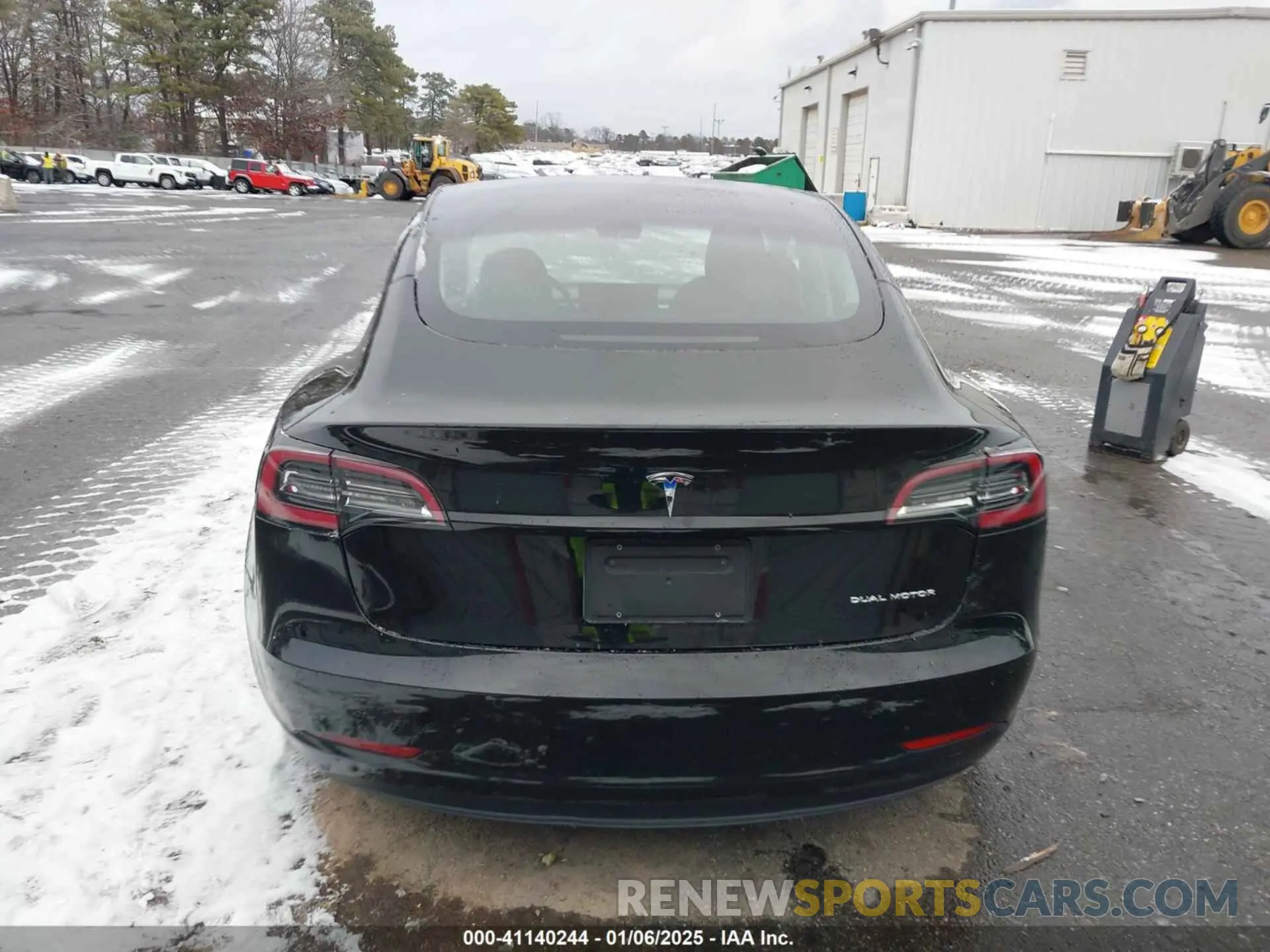 17 Photograph of a damaged car 5YJ3E1EB4MF055511 TESLA MODEL 3 2021