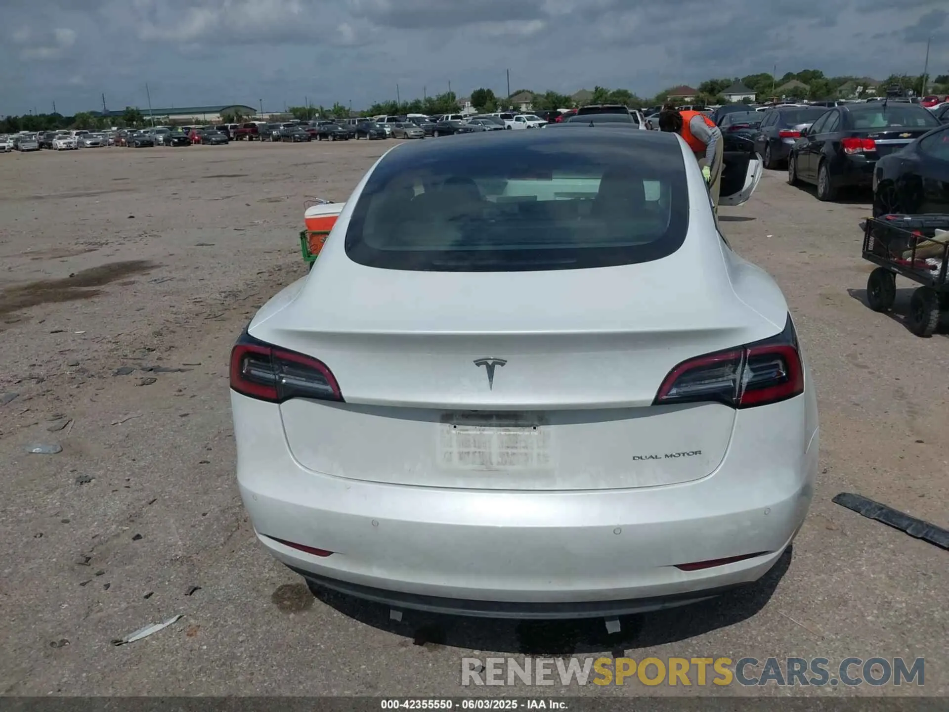 15 Фотография поврежденного автомобиля 5YJ3E1EB4MF850459 TESLA MODEL 3 2021