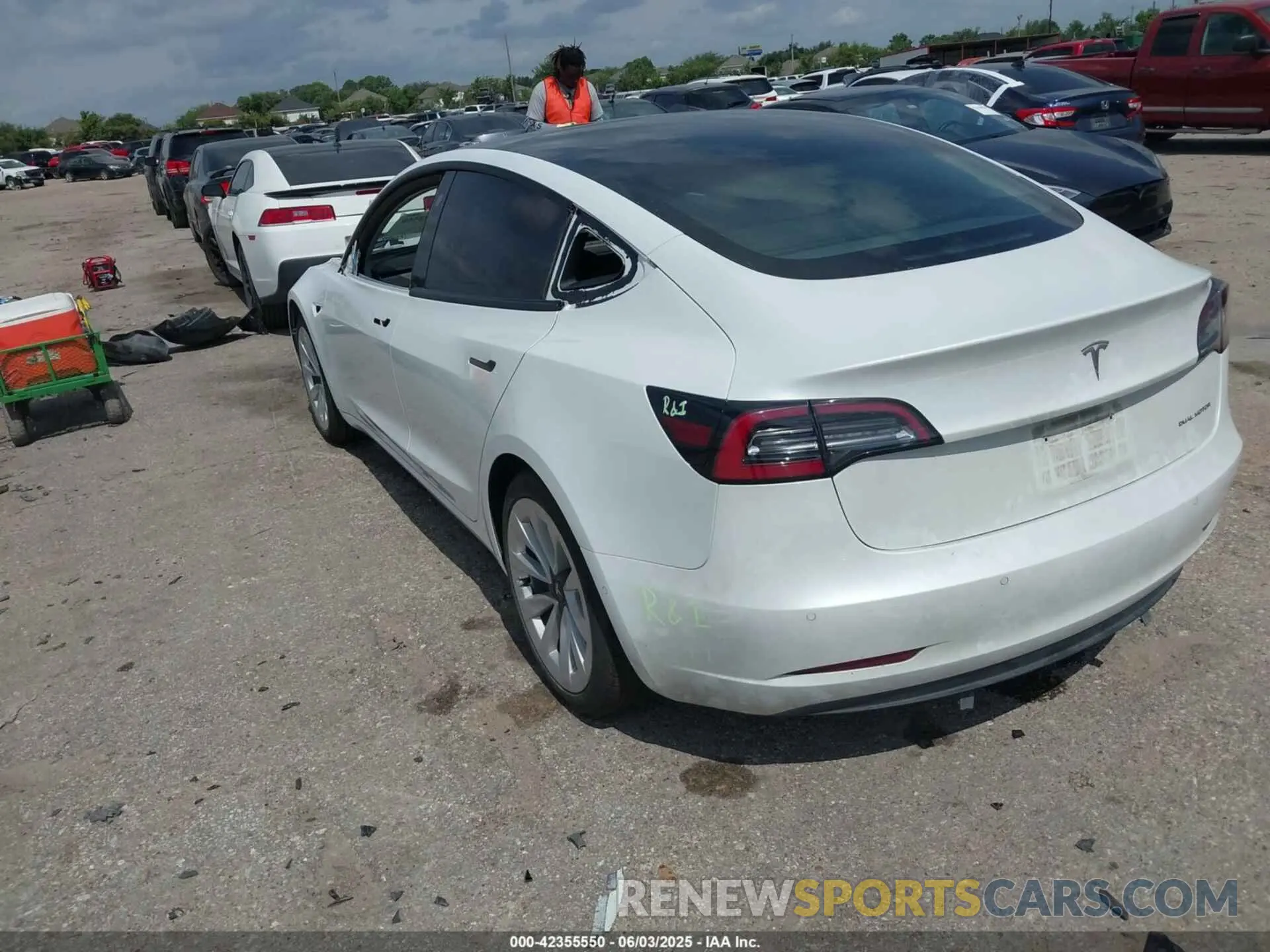 3 Фотография поврежденного автомобиля 5YJ3E1EB4MF850459 TESLA MODEL 3 2021