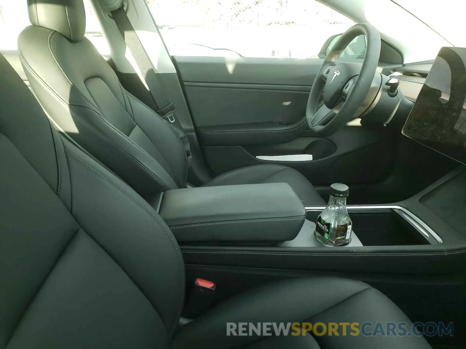 5 Photograph of a damaged car 5YJ3E1EB4MF869769 TESLA MODEL 3 2021