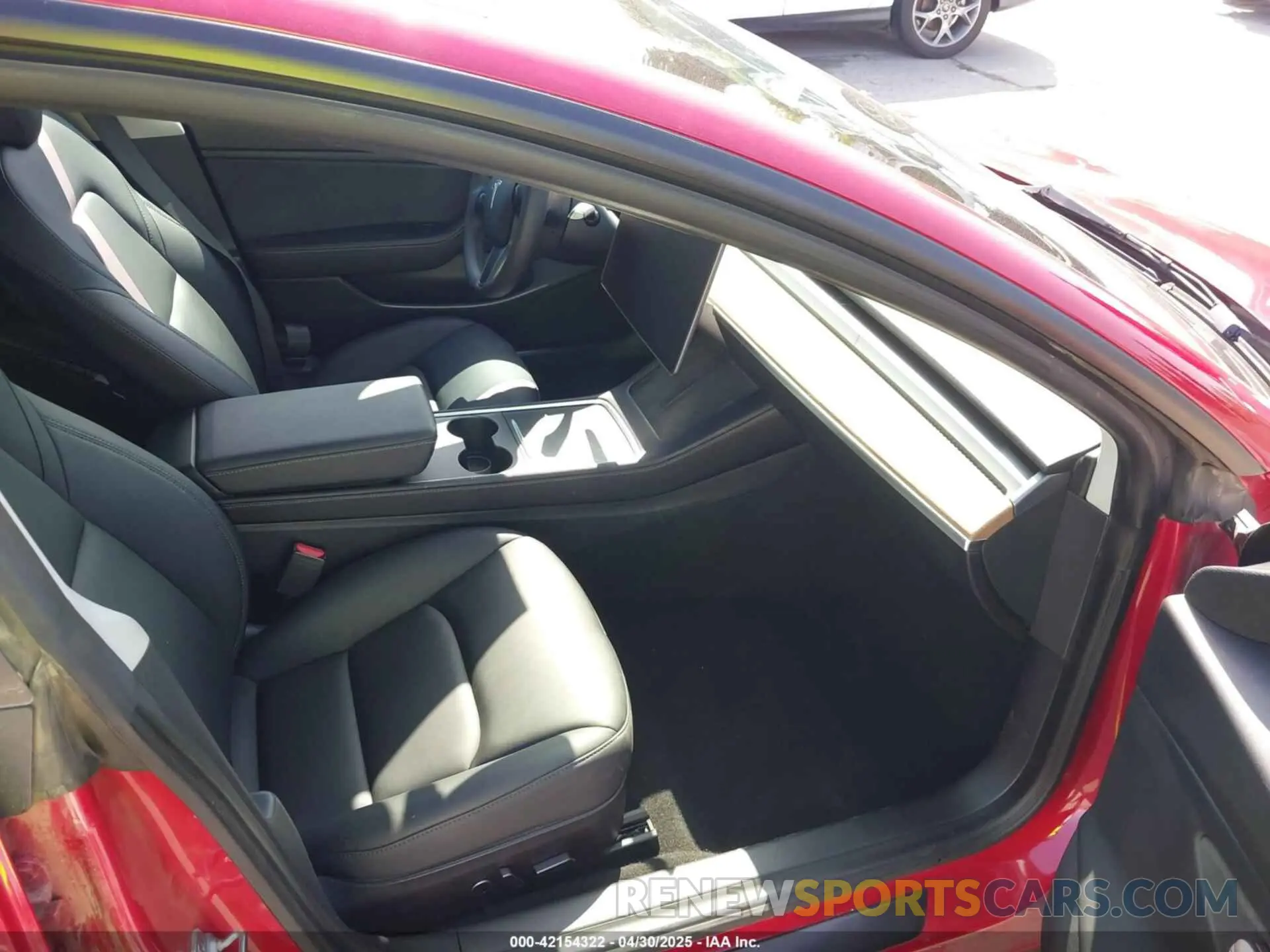 5 Photograph of a damaged car 5YJ3E1EB4MF936743 TESLA MODEL 3 2021