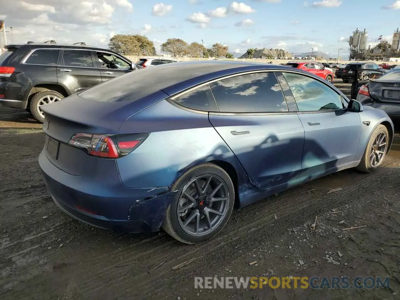 3 Photograph of a damaged car 5YJ3E1EB4MF939013 TESLA MODEL 3 2021