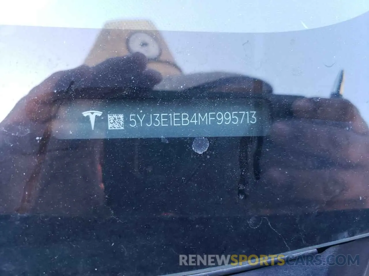 12 Photograph of a damaged car 5YJ3E1EB4MF995713 TESLA MODEL 3 2021