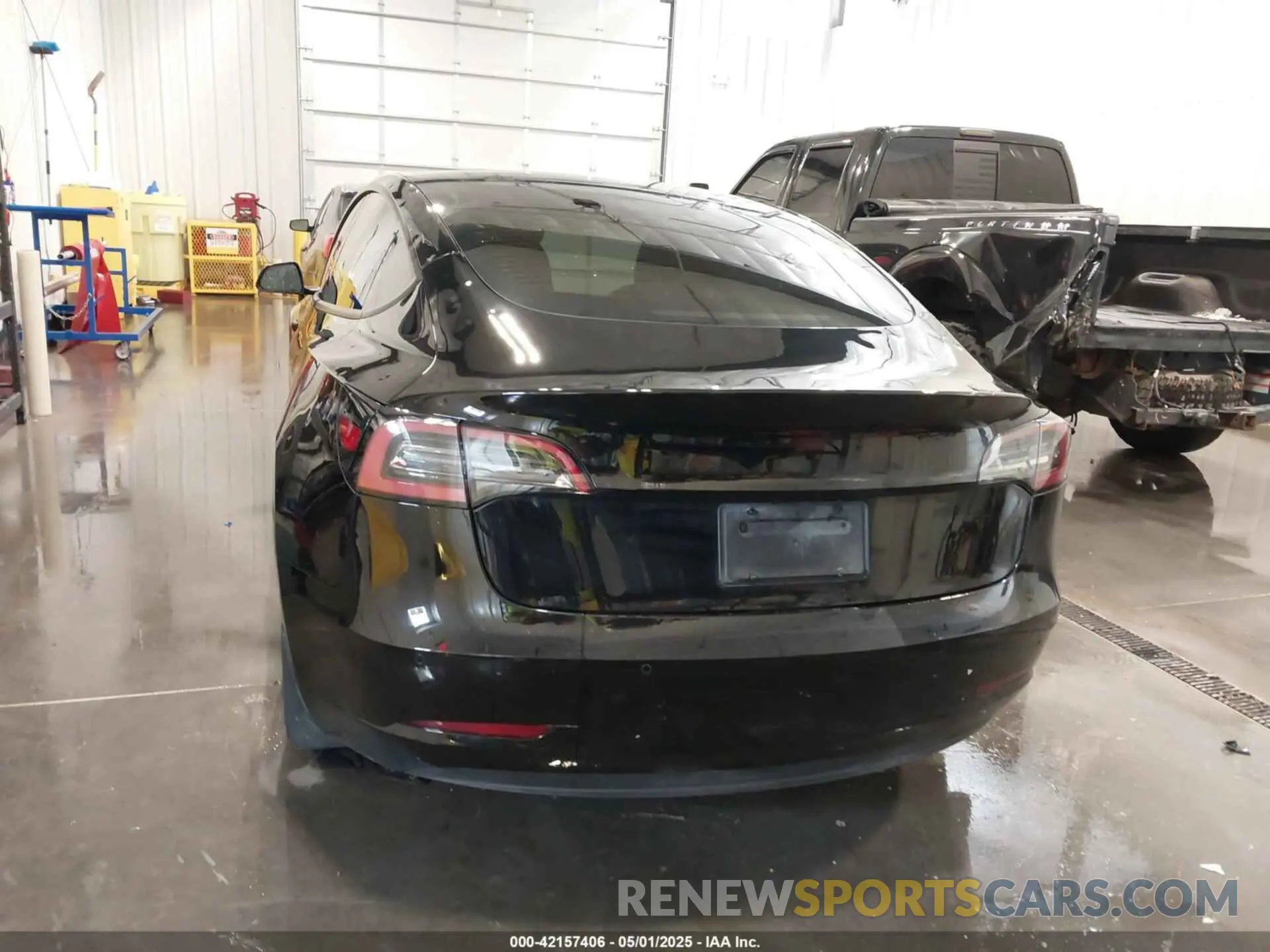15 Photograph of a damaged car 5YJ3E1EB5MF019973 TESLA MODEL 3 2021