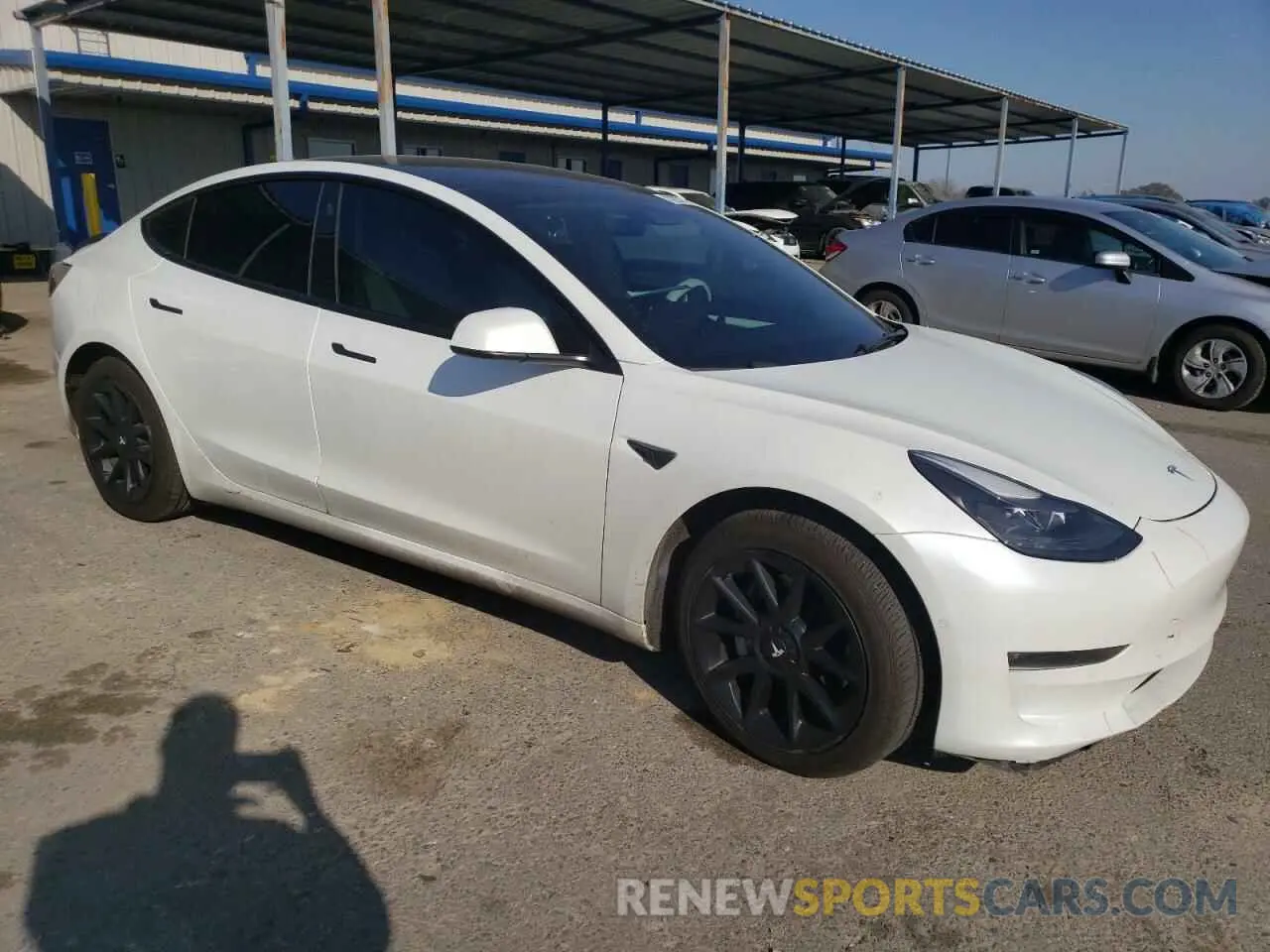 4 Фотография поврежденного автомобиля 5YJ3E1EB5MF086962 TESLA MODEL 3 2021