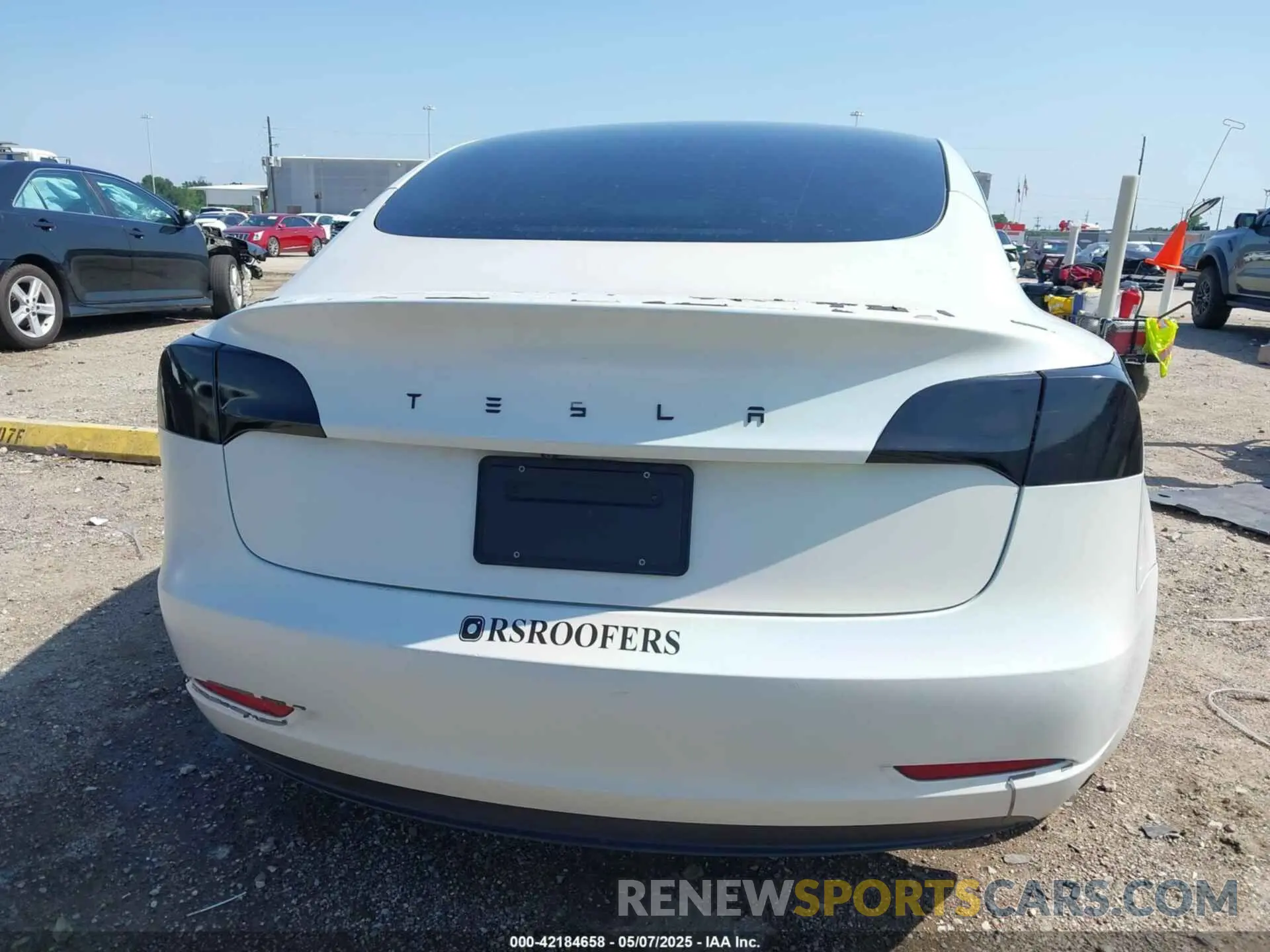 15 Photograph of a damaged car 5YJ3E1EB5MF091434 TESLA MODEL 3 2021