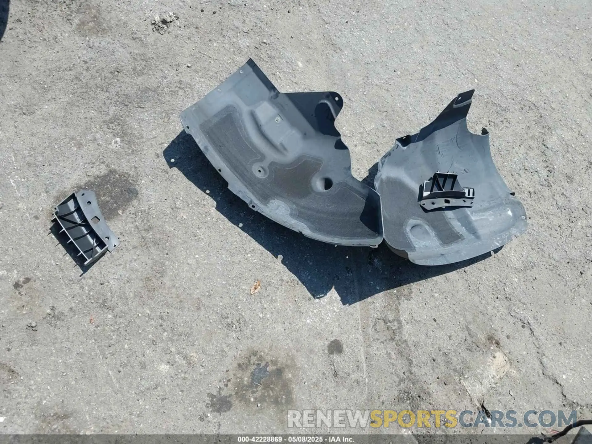12 Photograph of a damaged car 5YJ3E1EB5MF847912 TESLA MODEL 3 2021