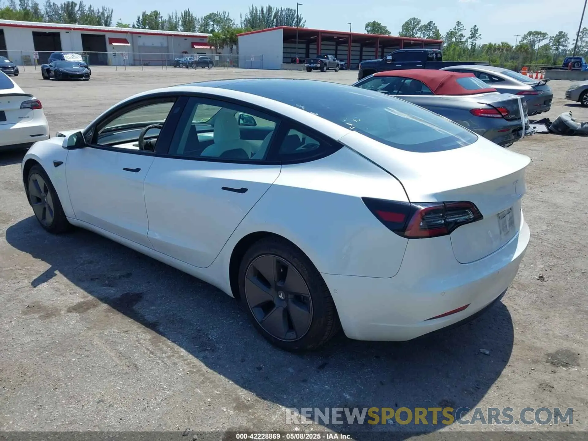 3 Photograph of a damaged car 5YJ3E1EB5MF847912 TESLA MODEL 3 2021
