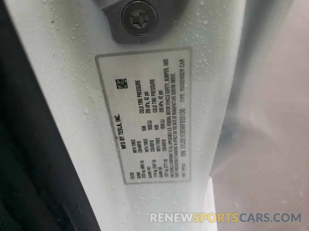 10 Photograph of a damaged car 5YJ3E1EB5MF855136 TESLA MODEL 3 2021