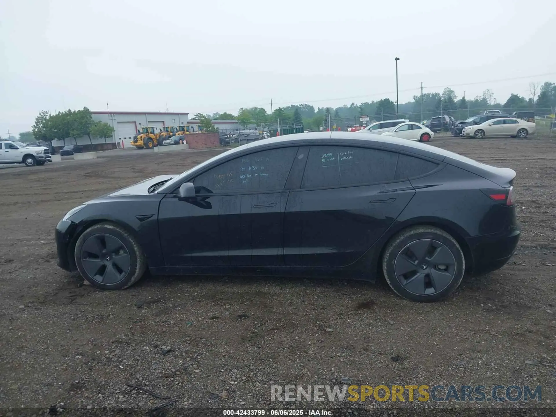 14 Photograph of a damaged car 5YJ3E1EB6MF056210 TESLA MODEL 3 2021