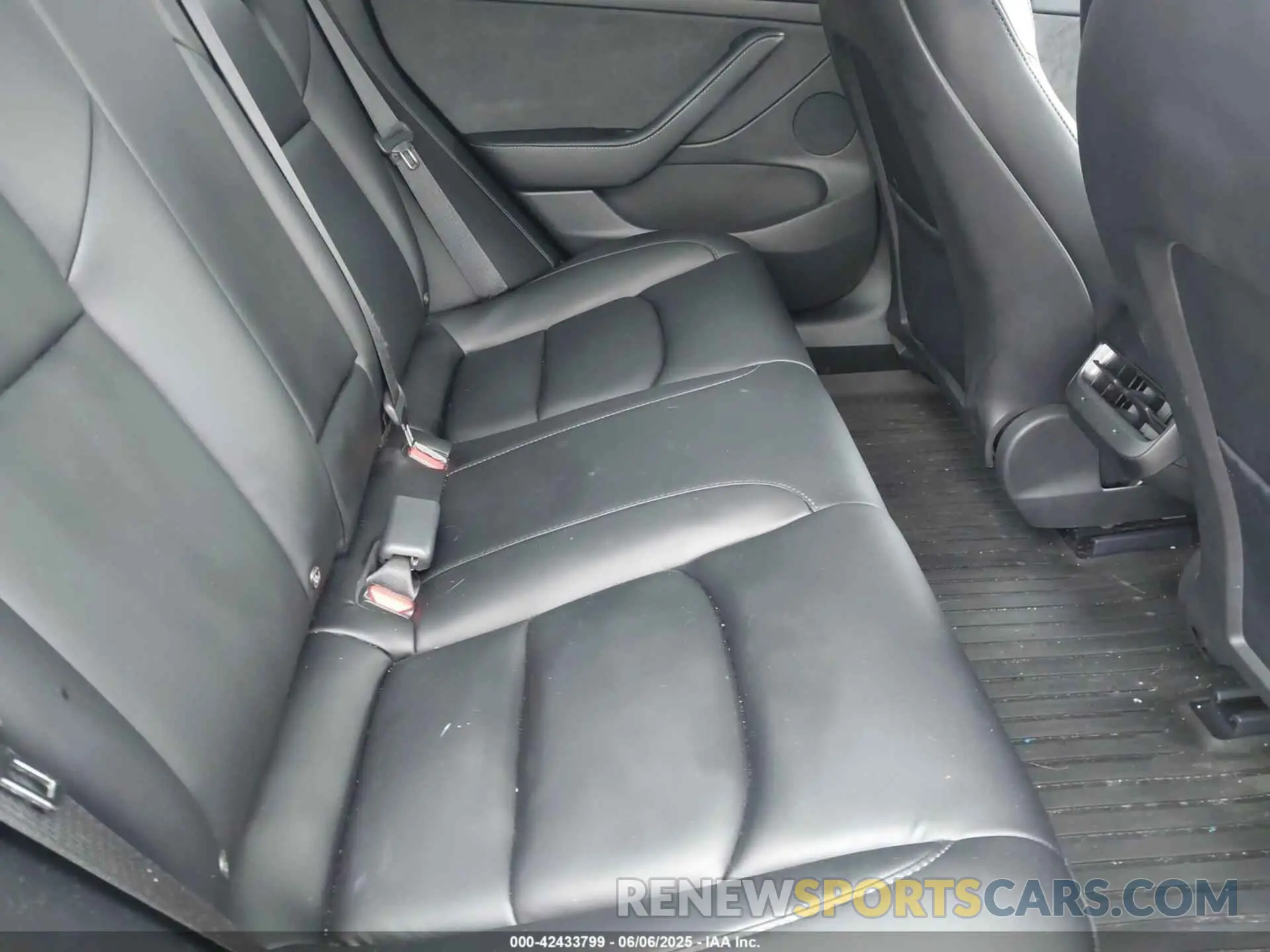 8 Photograph of a damaged car 5YJ3E1EB6MF056210 TESLA MODEL 3 2021