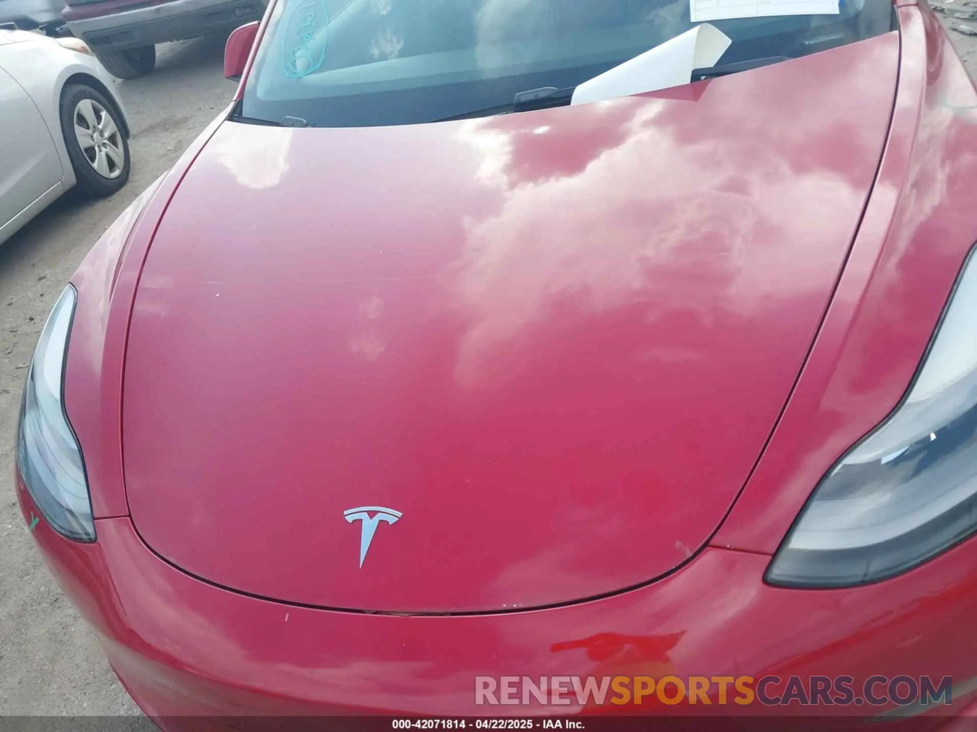 10 Photograph of a damaged car 5YJ3E1EB6MF085836 TESLA MODEL 3 2021