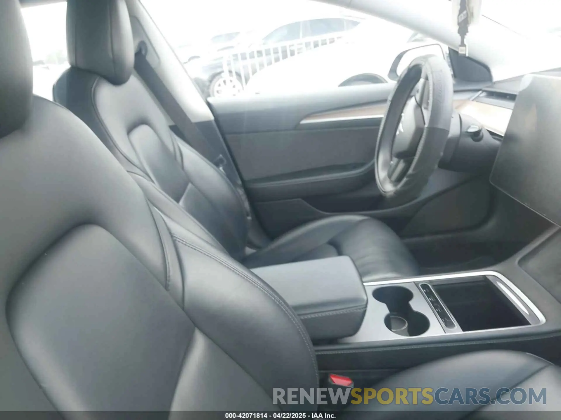 5 Photograph of a damaged car 5YJ3E1EB6MF085836 TESLA MODEL 3 2021