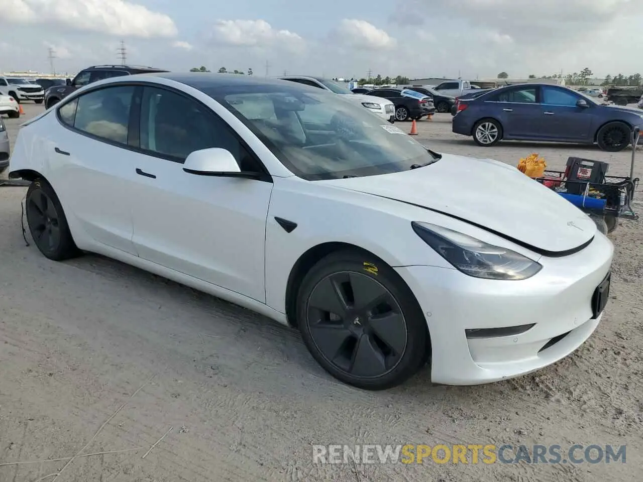 4 Фотография поврежденного автомобиля 5YJ3E1EB6MF988326 TESLA MODEL 3 2021
