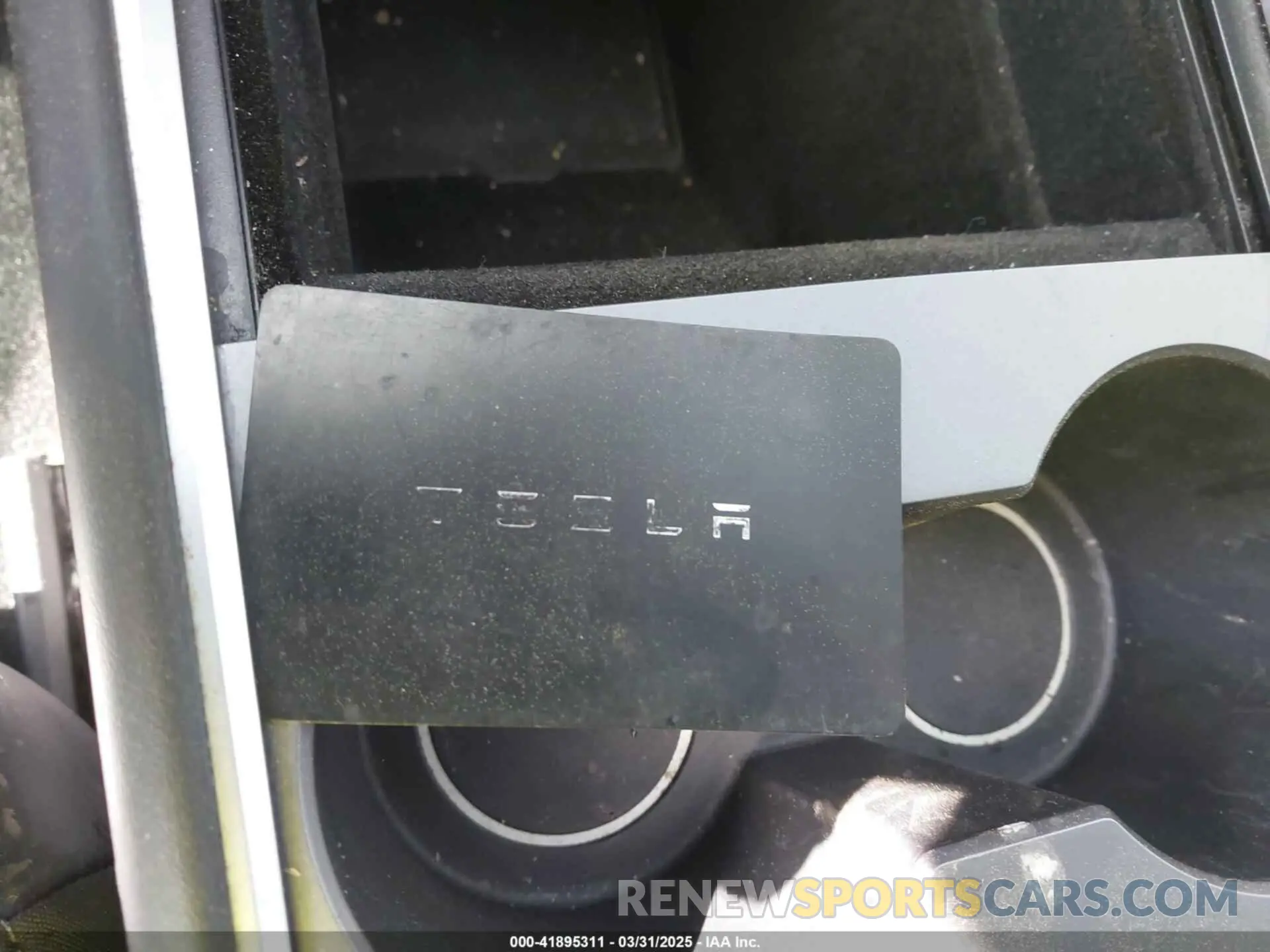 11 Фотография поврежденного автомобиля 5YJ3E1EB7MF050917 TESLA MODEL 3 2021