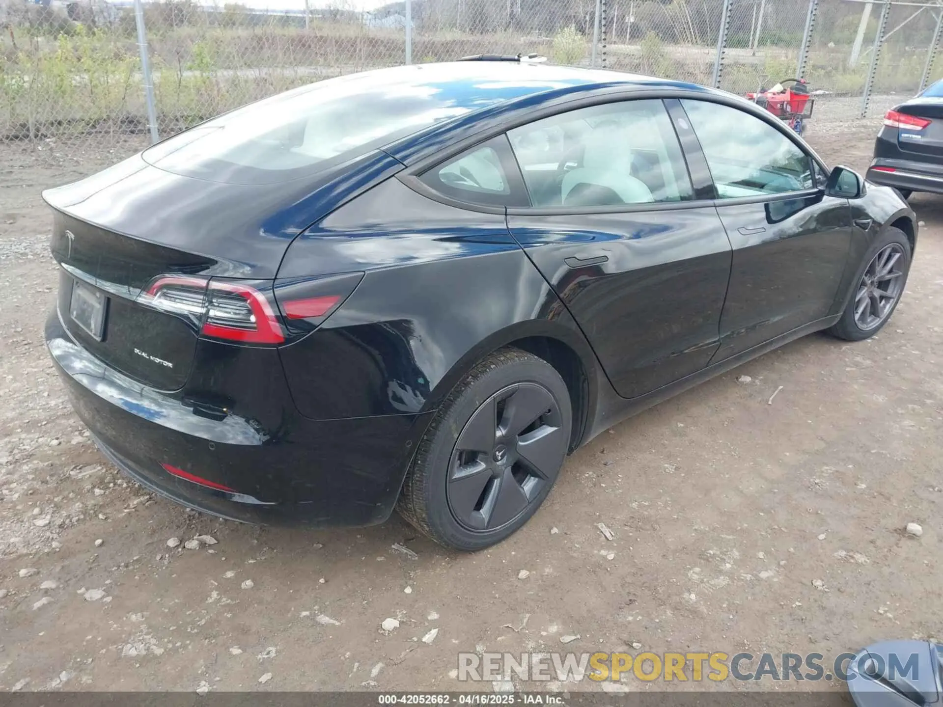 4 Photograph of a damaged car 5YJ3E1EB7MF052988 TESLA MODEL 3 2021