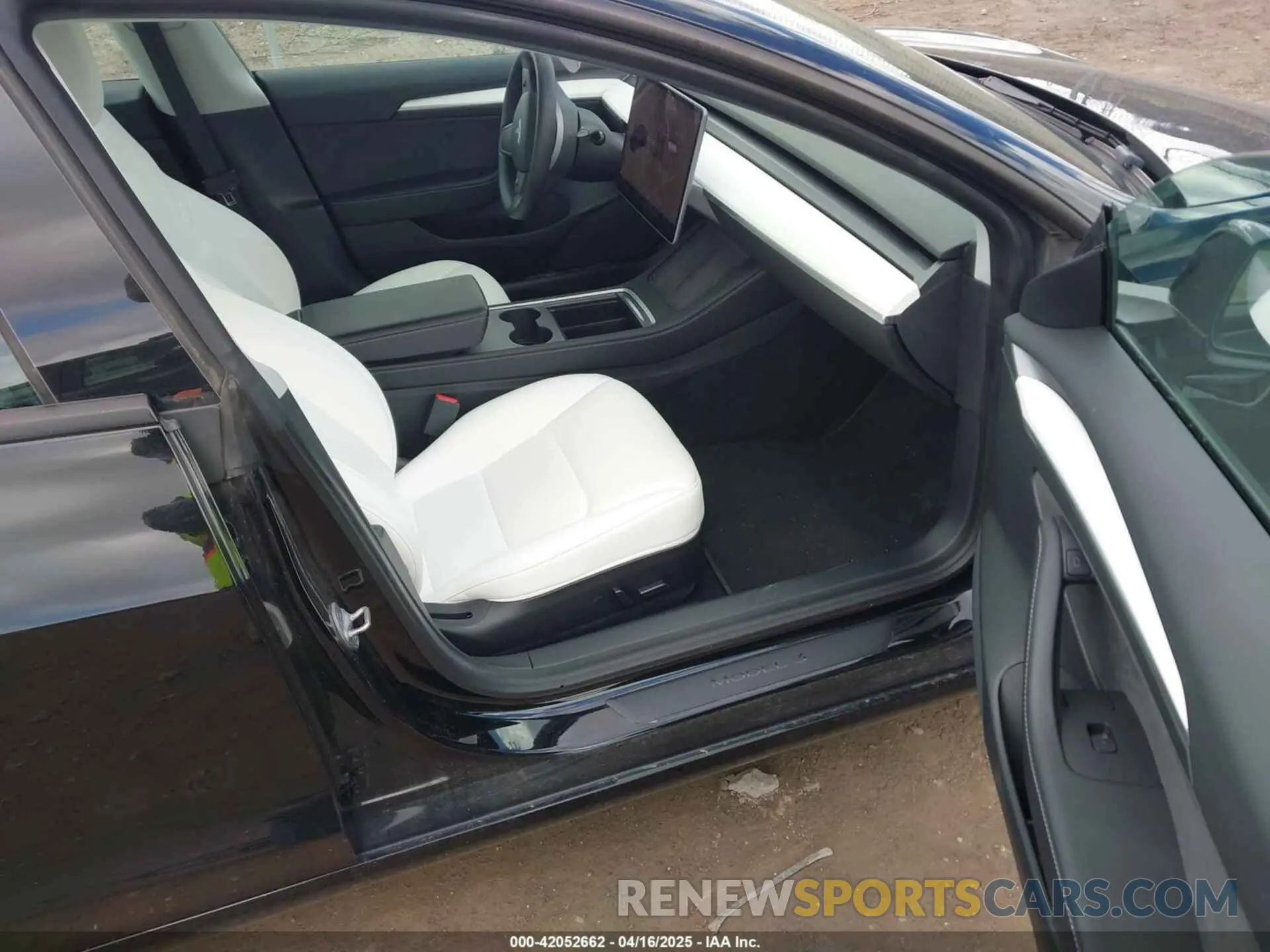 5 Photograph of a damaged car 5YJ3E1EB7MF052988 TESLA MODEL 3 2021