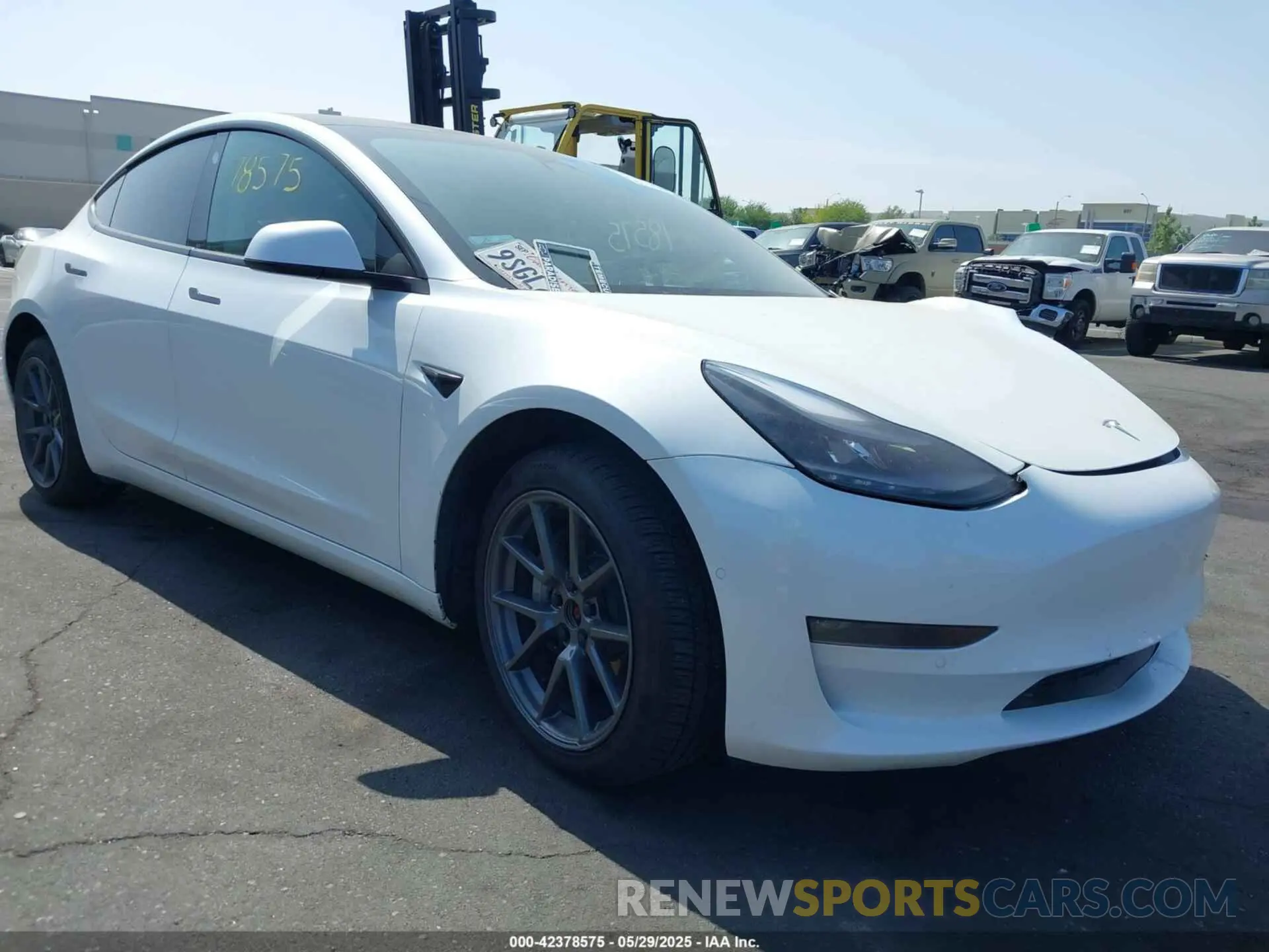 1 Photograph of a damaged car 5YJ3E1EB7MF072609 TESLA MODEL 3 2021