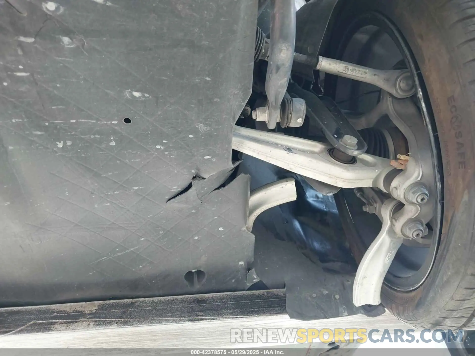 19 Photograph of a damaged car 5YJ3E1EB7MF072609 TESLA MODEL 3 2021