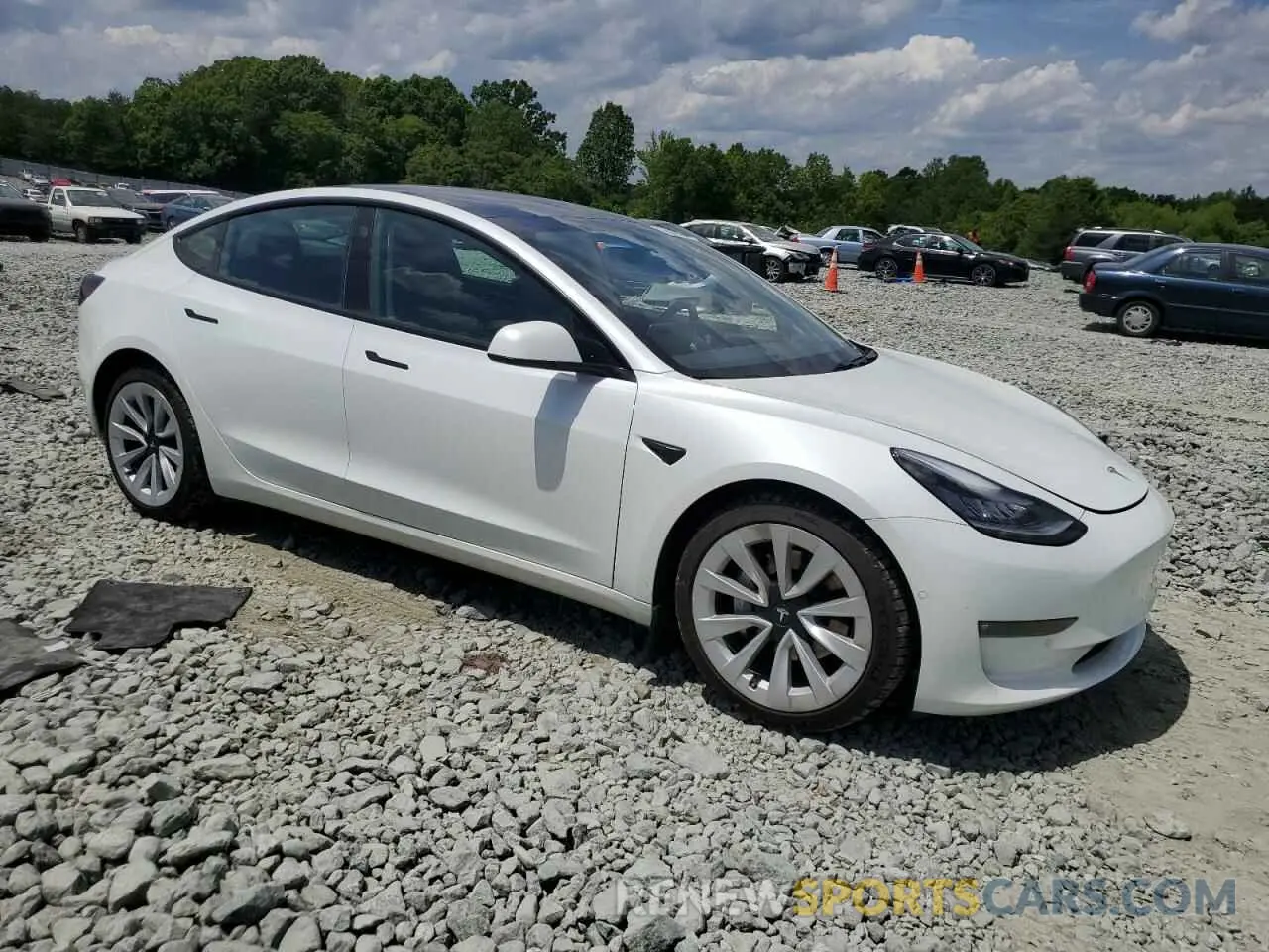4 Photograph of a damaged car 5YJ3E1EB7MF850472 TESLA MODEL 3 2021