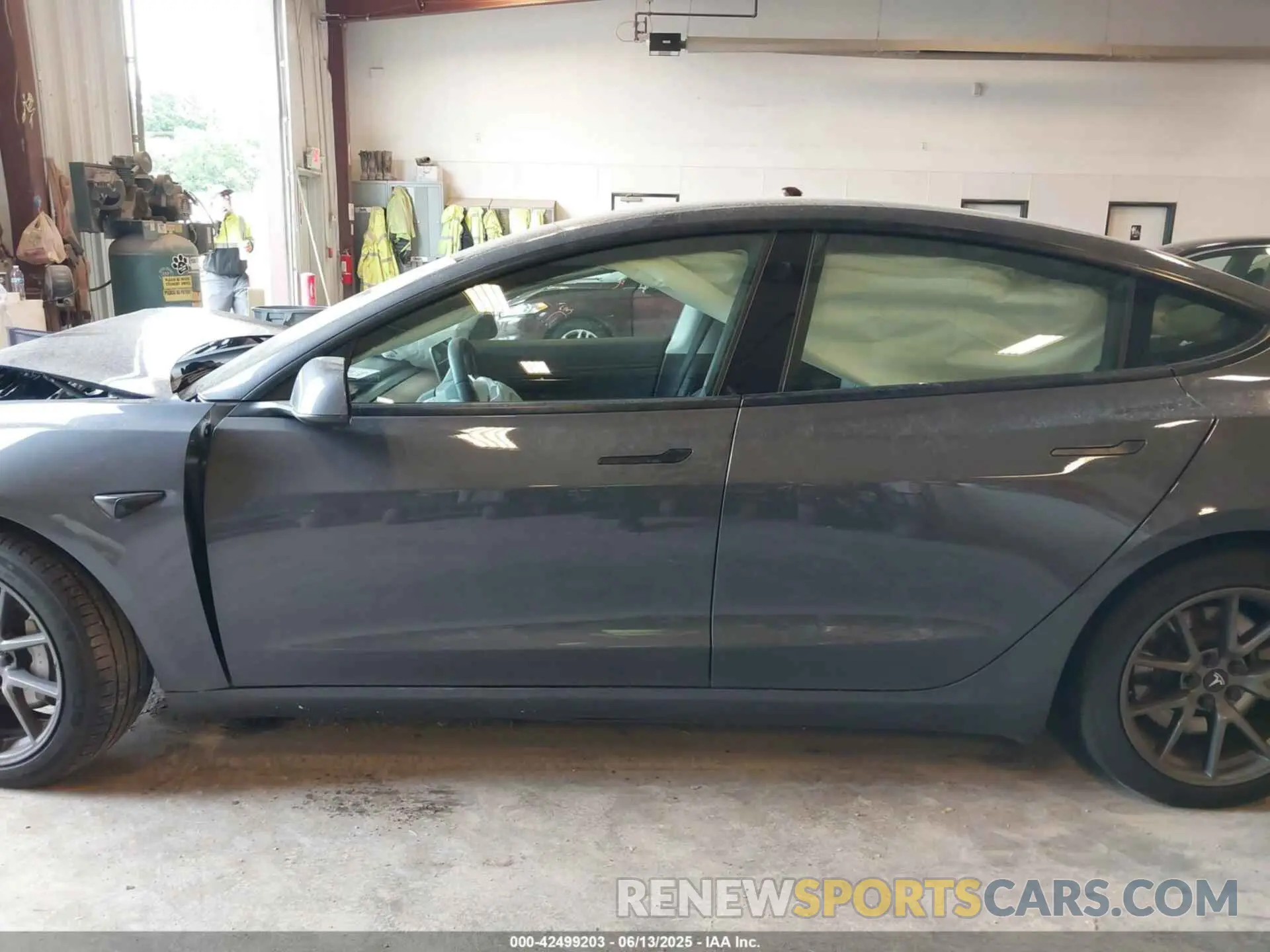 15 Photograph of a damaged car 5YJ3E1EB7MF869300 TESLA MODEL 3 2021