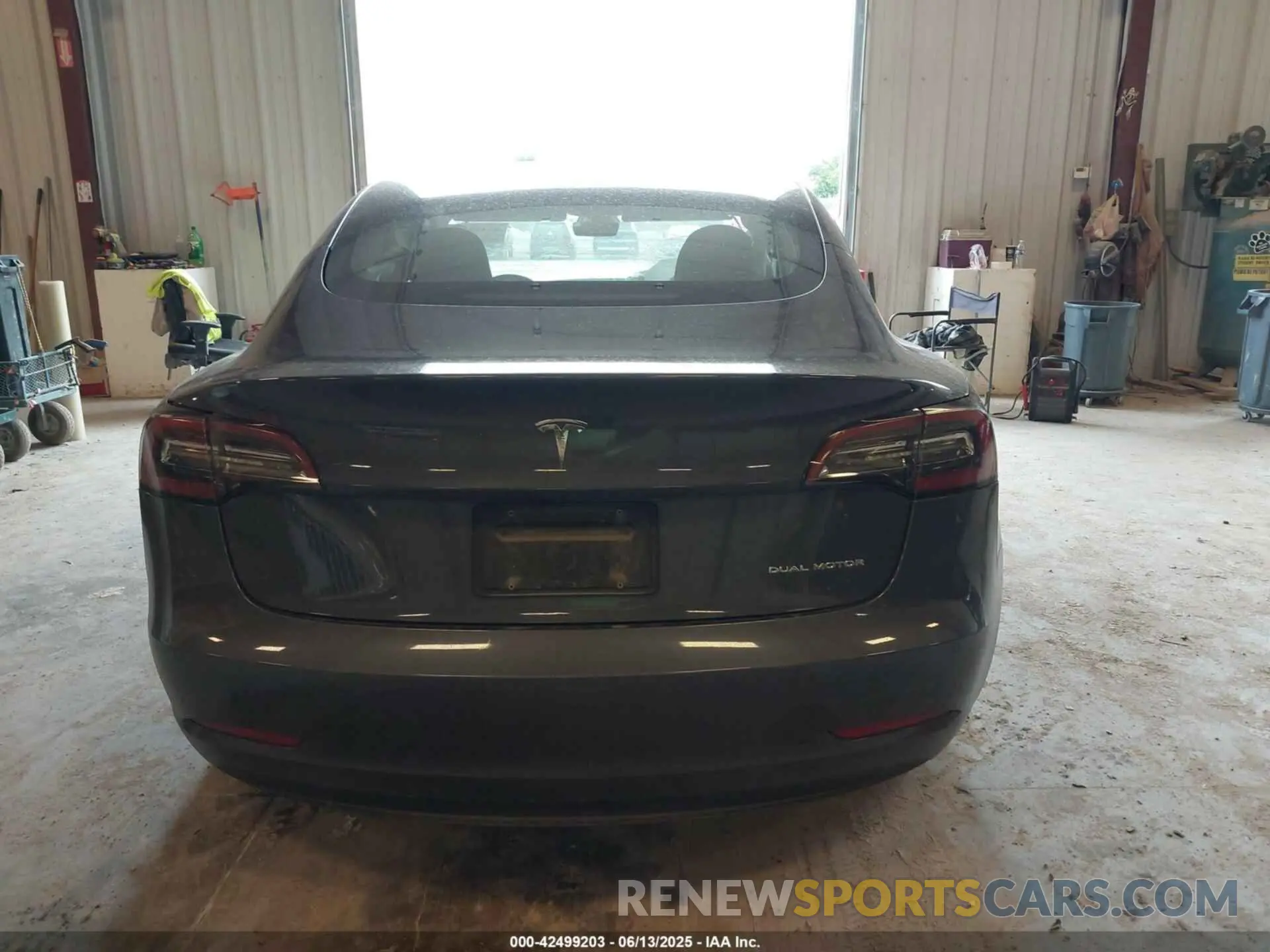 17 Photograph of a damaged car 5YJ3E1EB7MF869300 TESLA MODEL 3 2021