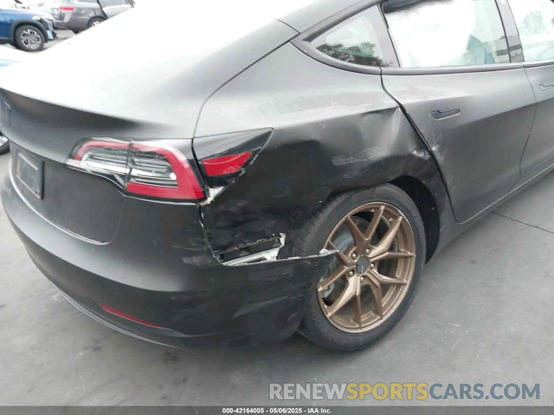 12 Фотография поврежденного автомобиля 5YJ3E1EB7MF879745 TESLA MODEL 3 2021
